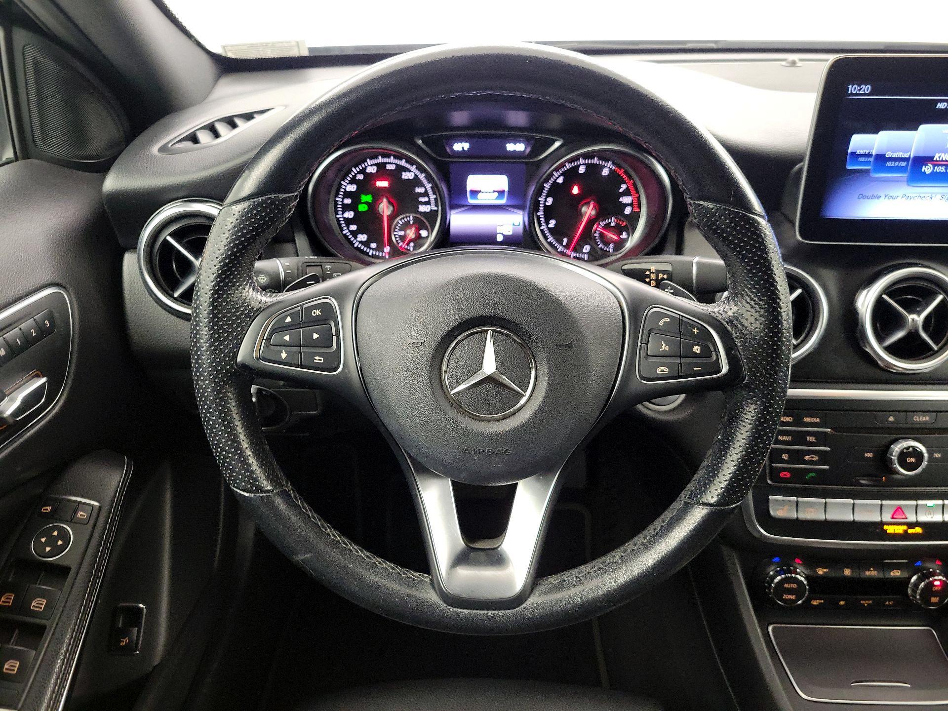 Thumbnail: 2019 Mercedes-Benz GLA - 10