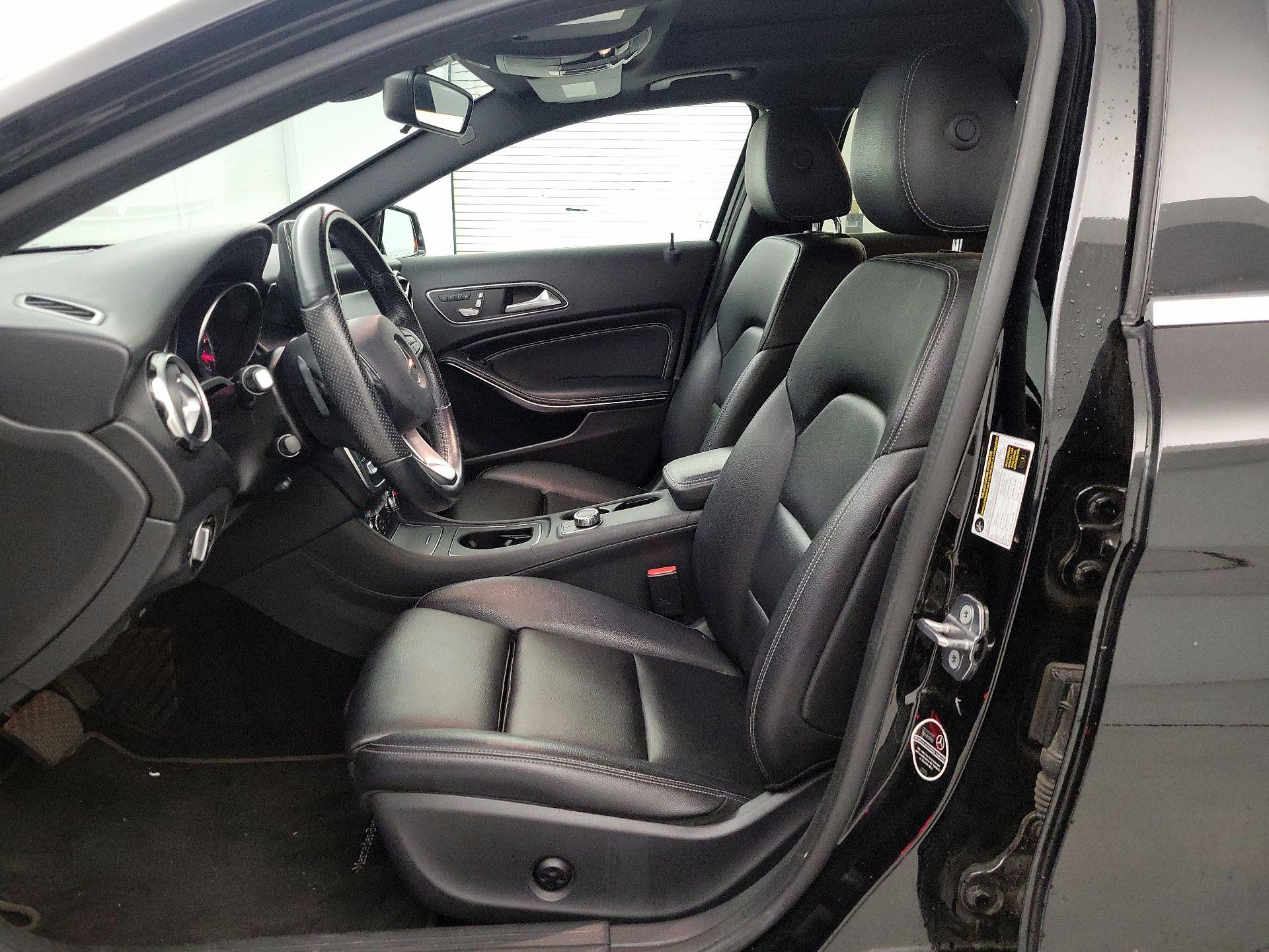 Thumbnail: 2019 Mercedes-Benz GLA - 11