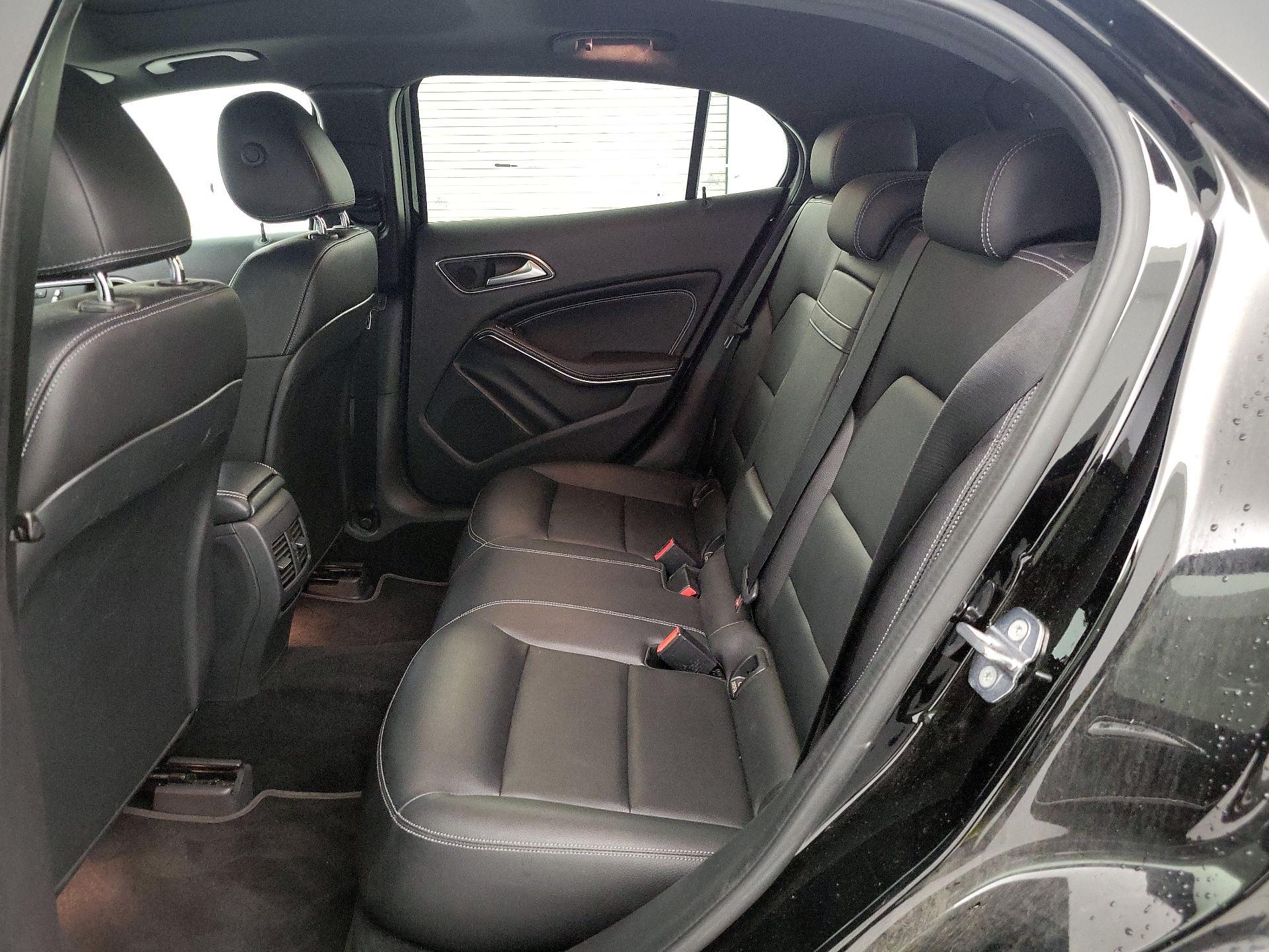 Thumbnail: 2019 Mercedes-Benz GLA - 18