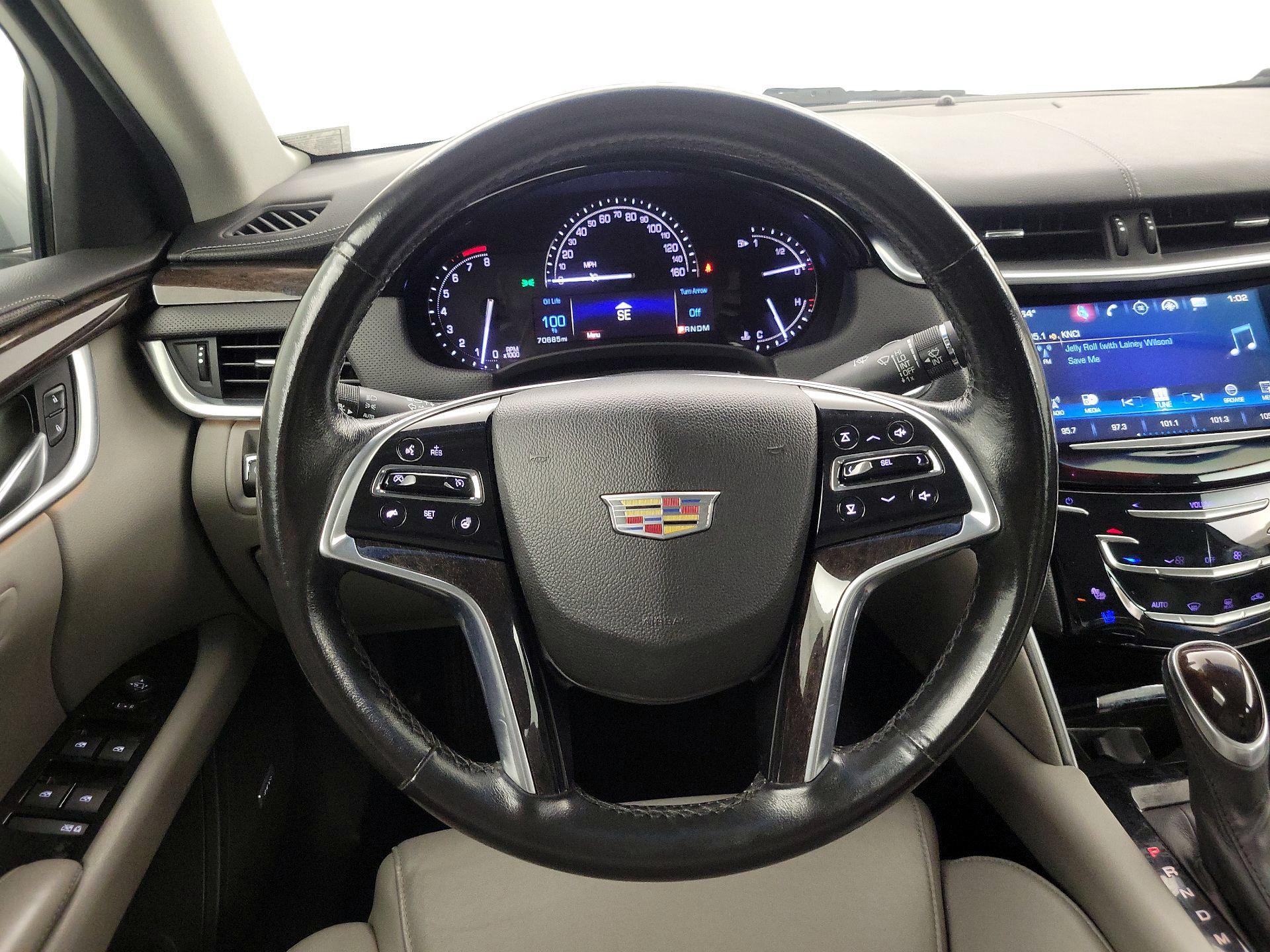 Thumbnail: 2017 Cadillac XTS - 10