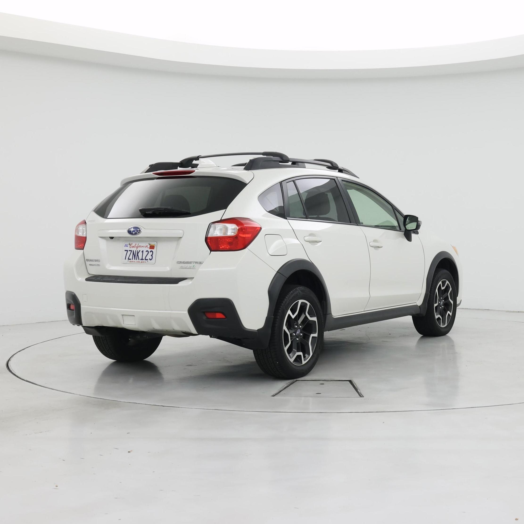 Thumbnail: 2017 Subaru Crosstrek - 8