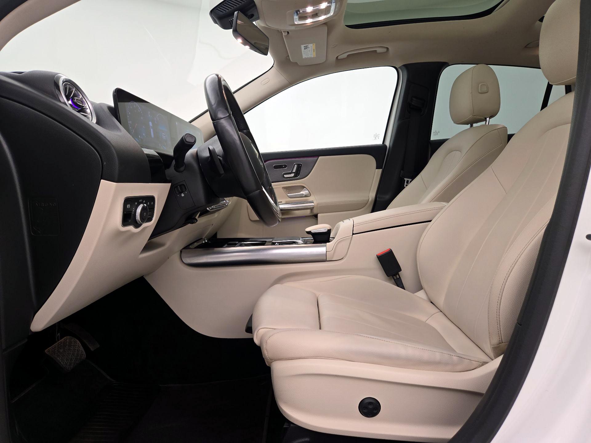 Thumbnail: 2022 Mercedes-Benz GLA - 11