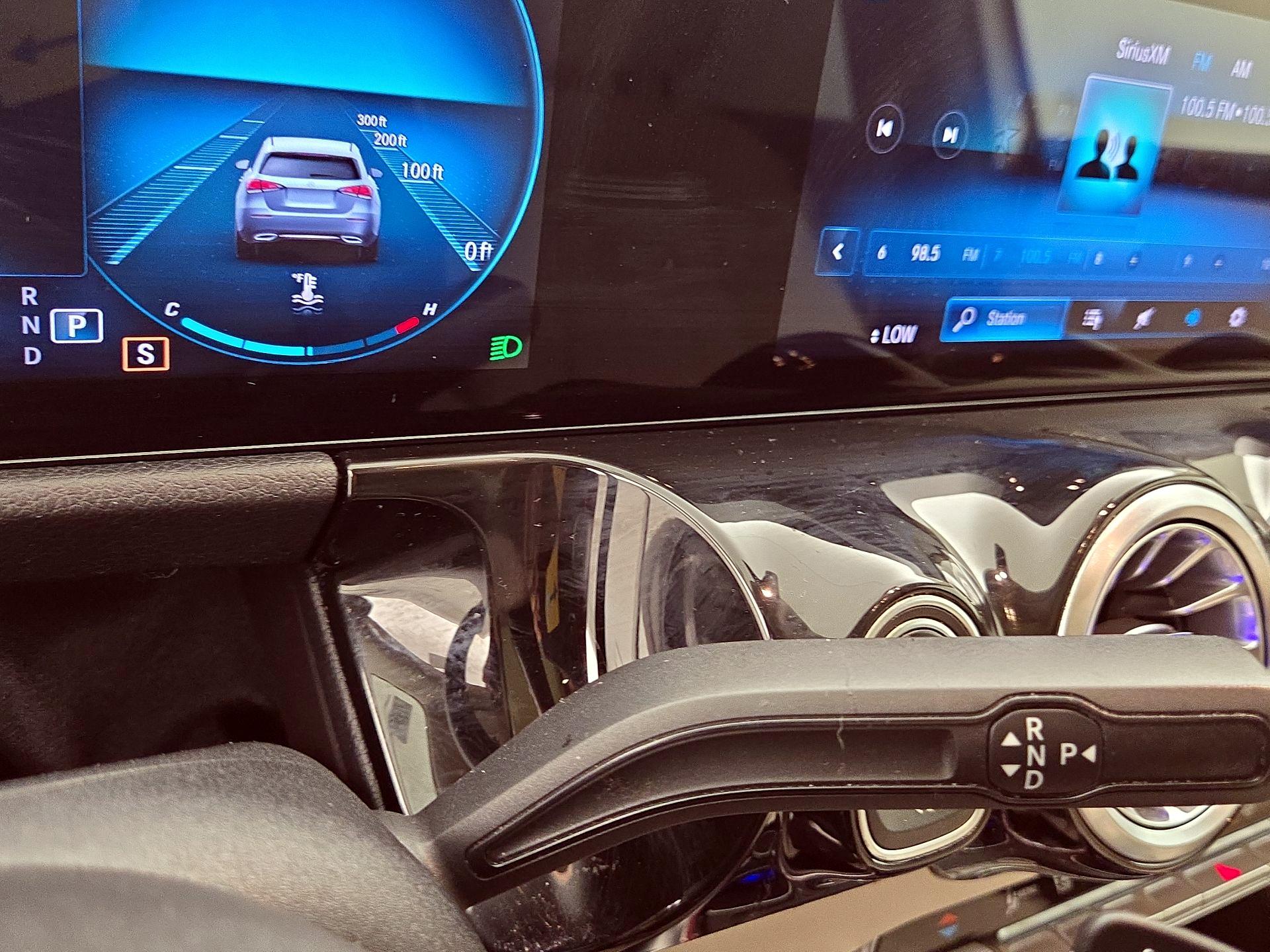 Thumbnail: 2022 Mercedes-Benz GLA - 17