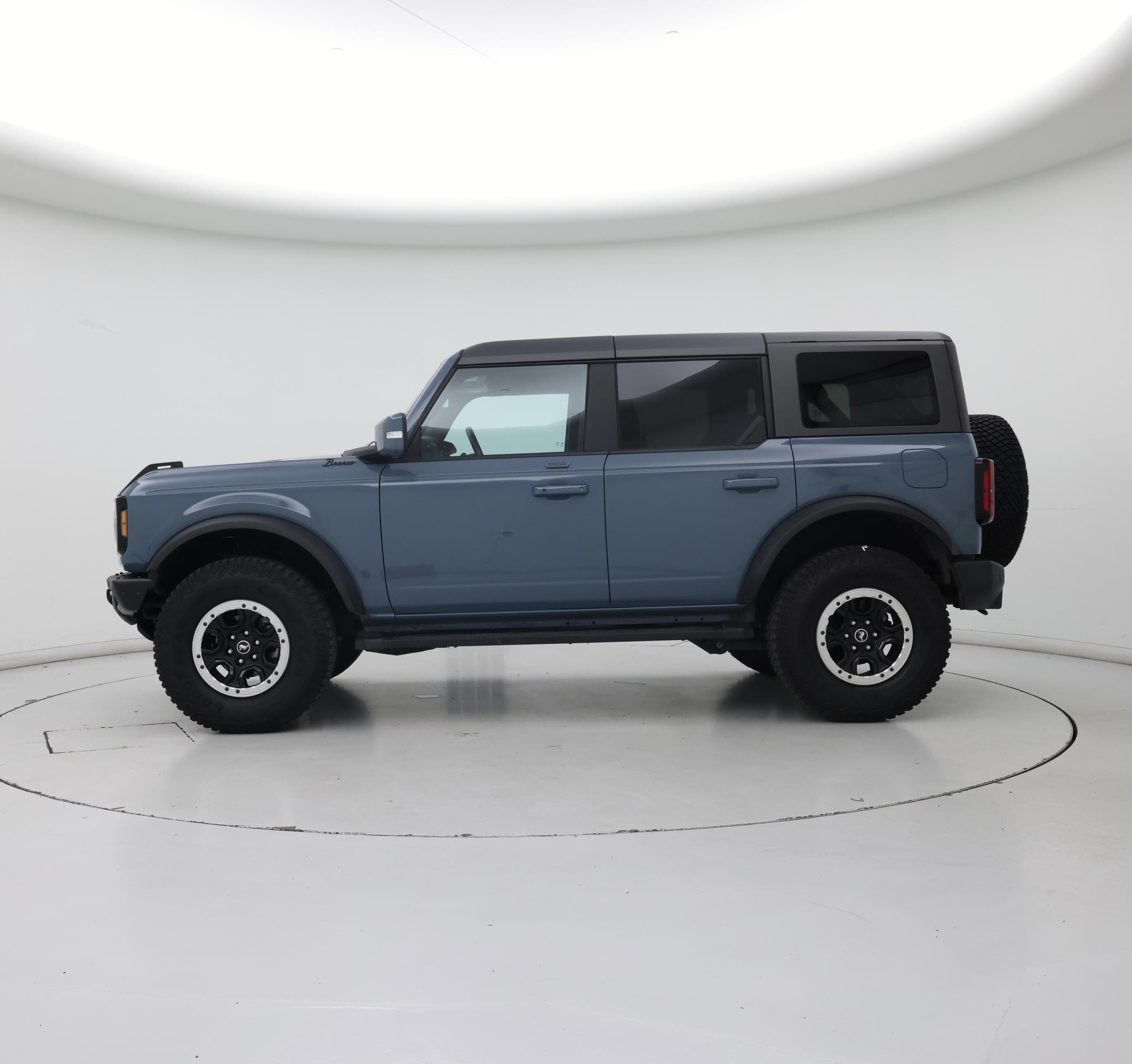 Thumbnail: 2022 Ford Bronco - 3