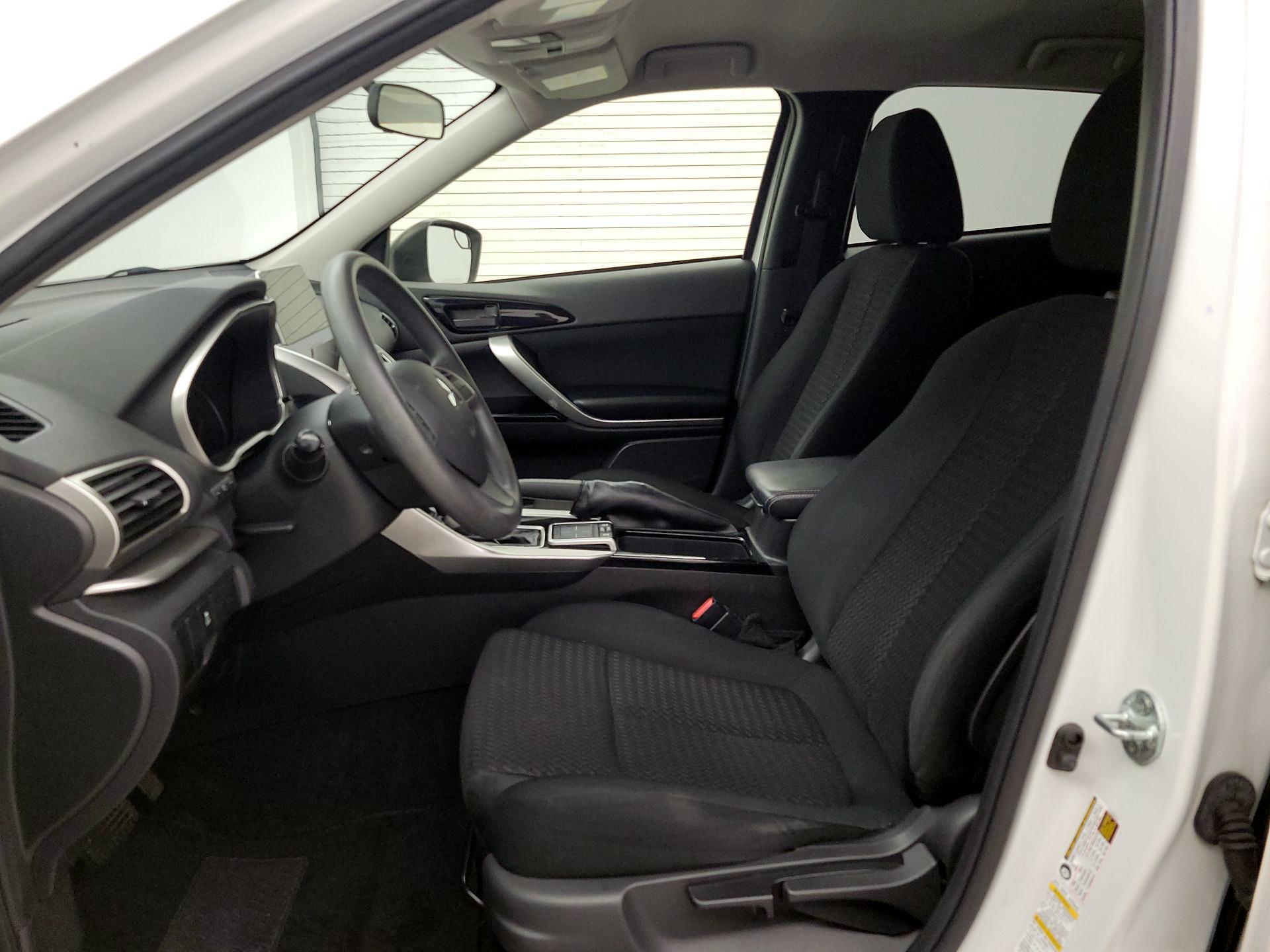 Thumbnail: 2019 Mitsubishi Eclipse Cross - 11