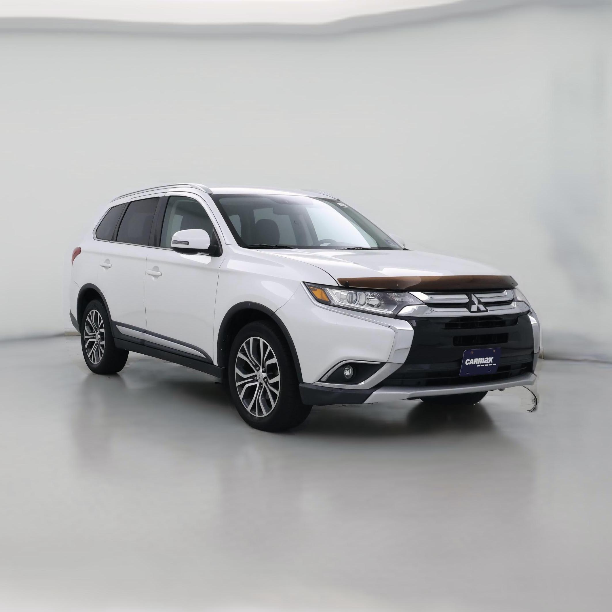 Thumbnail: 2017 Mitsubishi Outlander - 1