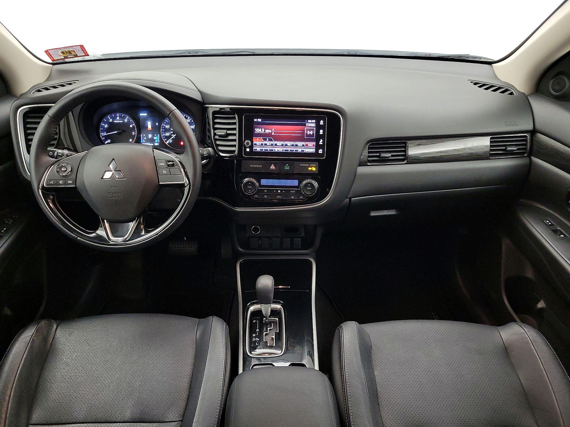 Thumbnail: 2017 Mitsubishi Outlander - 9