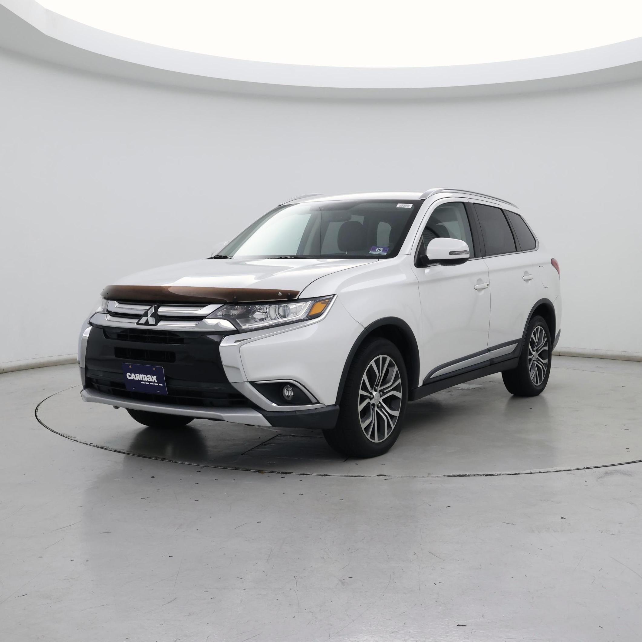 Thumbnail: 2017 Mitsubishi Outlander - 4