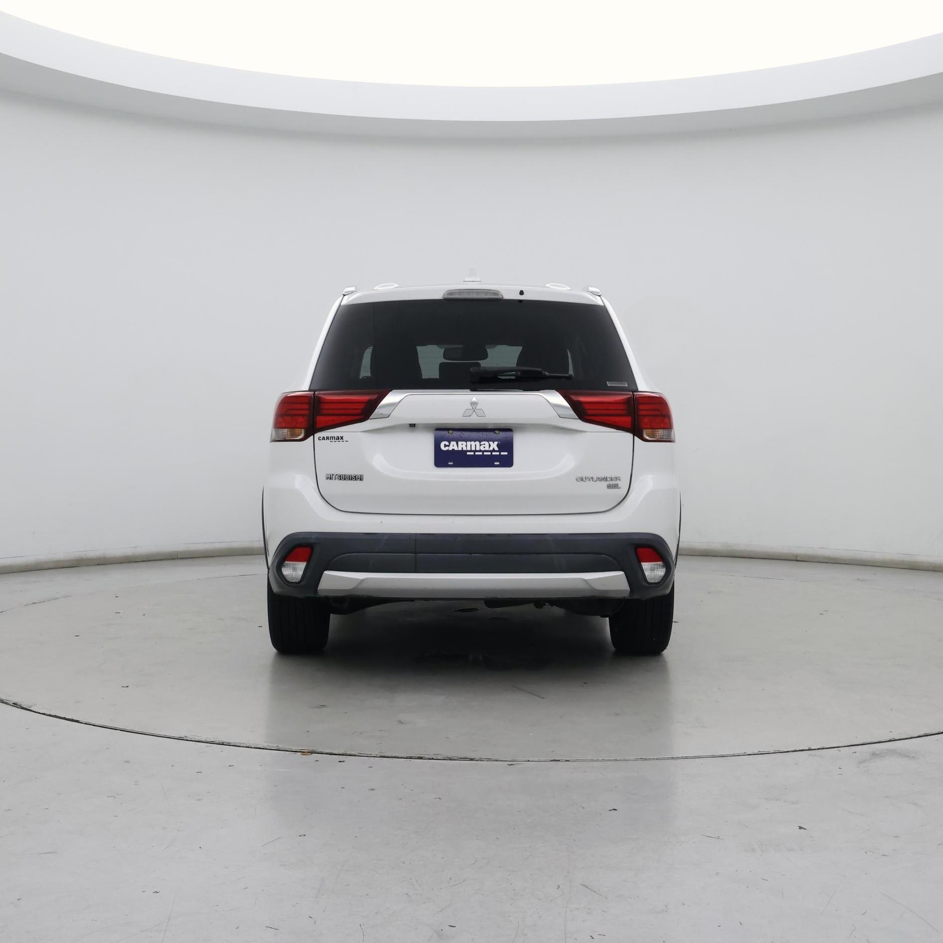 Thumbnail: 2017 Mitsubishi Outlander - 6