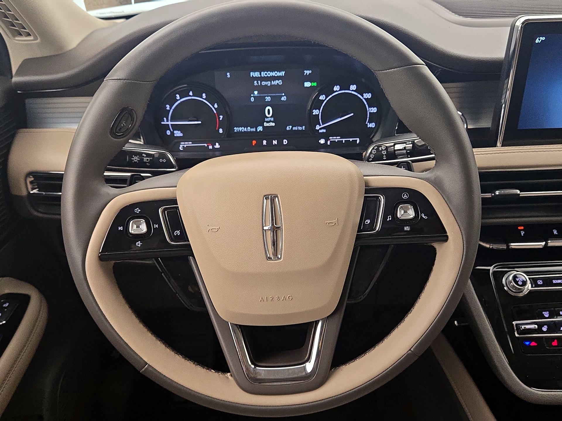 Thumbnail: 2022 Lincoln Corsair - 10