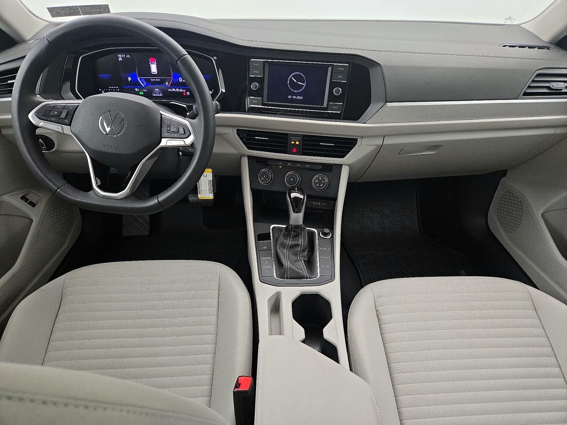 Thumbnail: 2024 Volkswagen Jetta - 9