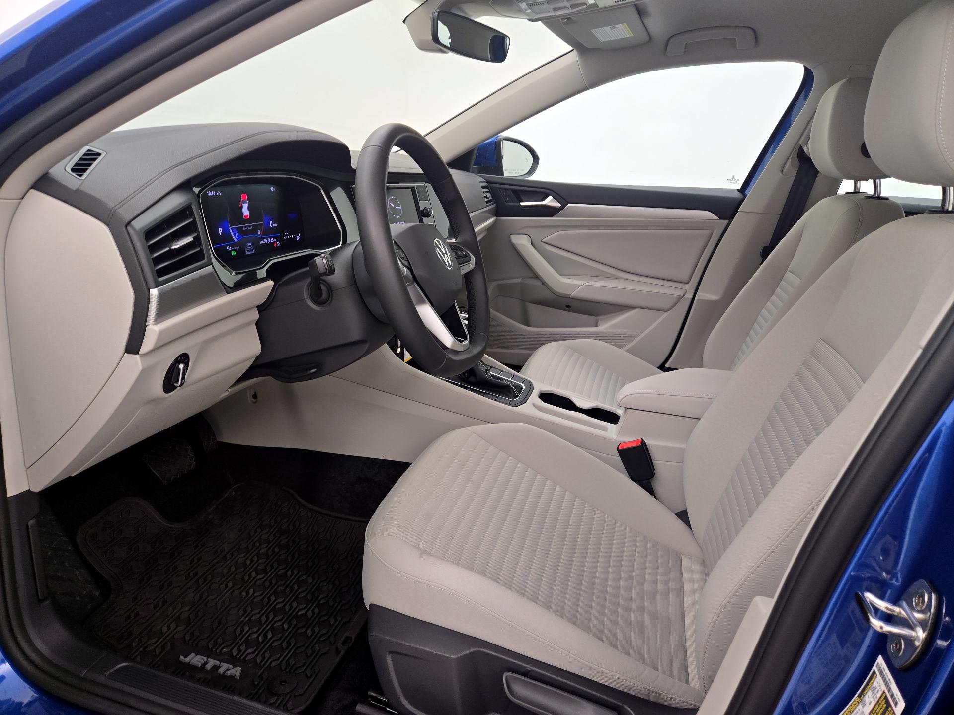 Thumbnail: 2024 Volkswagen Jetta - 11