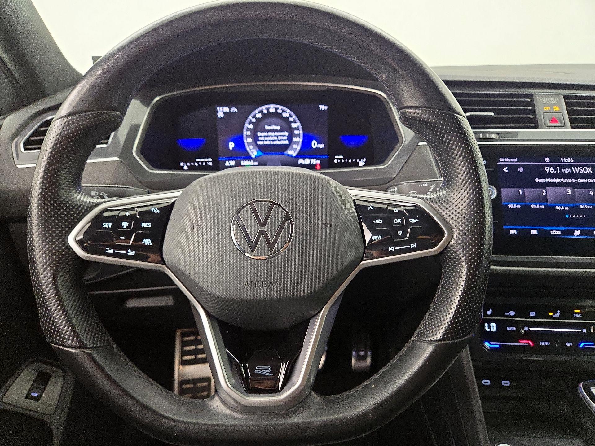 Thumbnail: 2022 Volkswagen Tiguan - 10