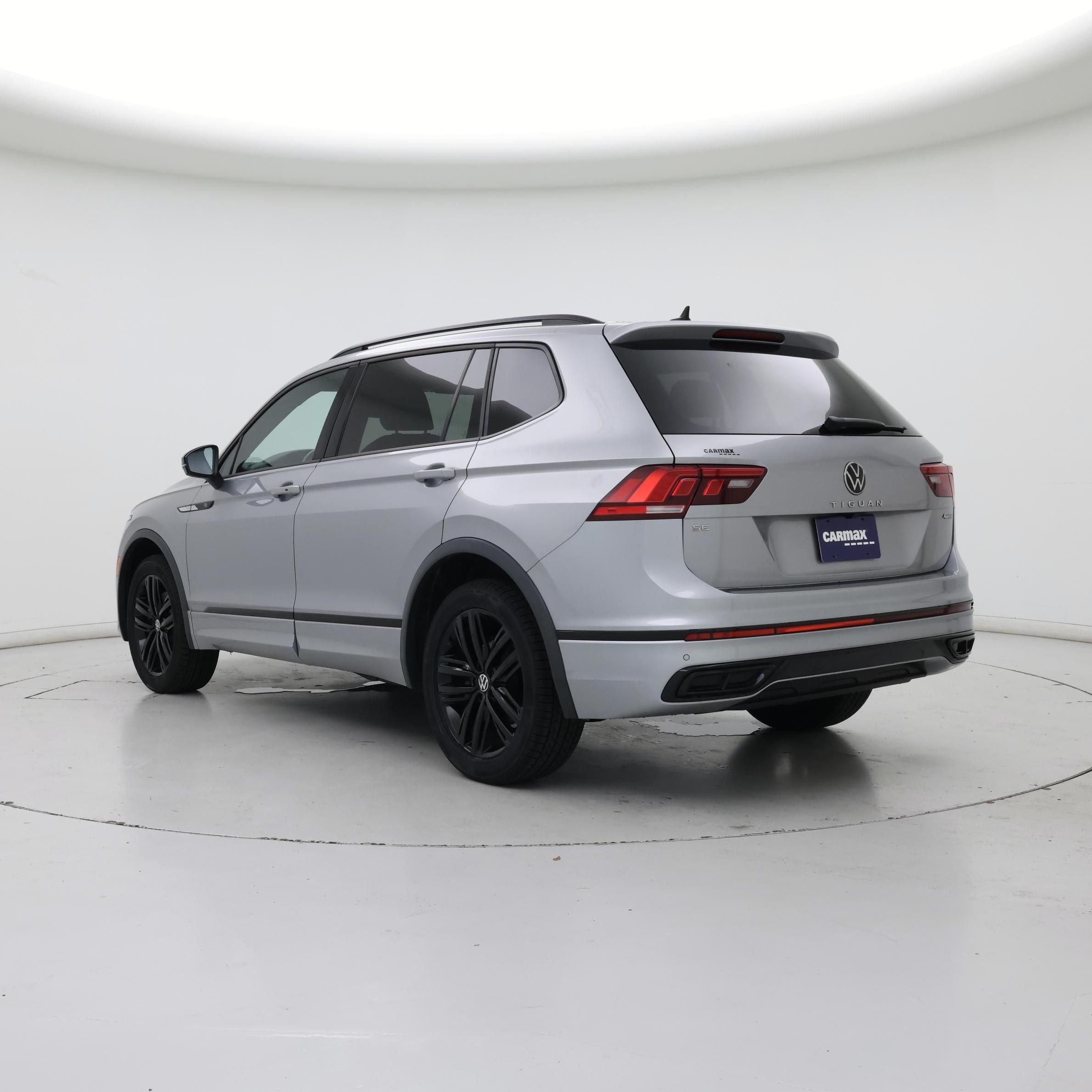 Thumbnail: 2022 Volkswagen Tiguan - 2