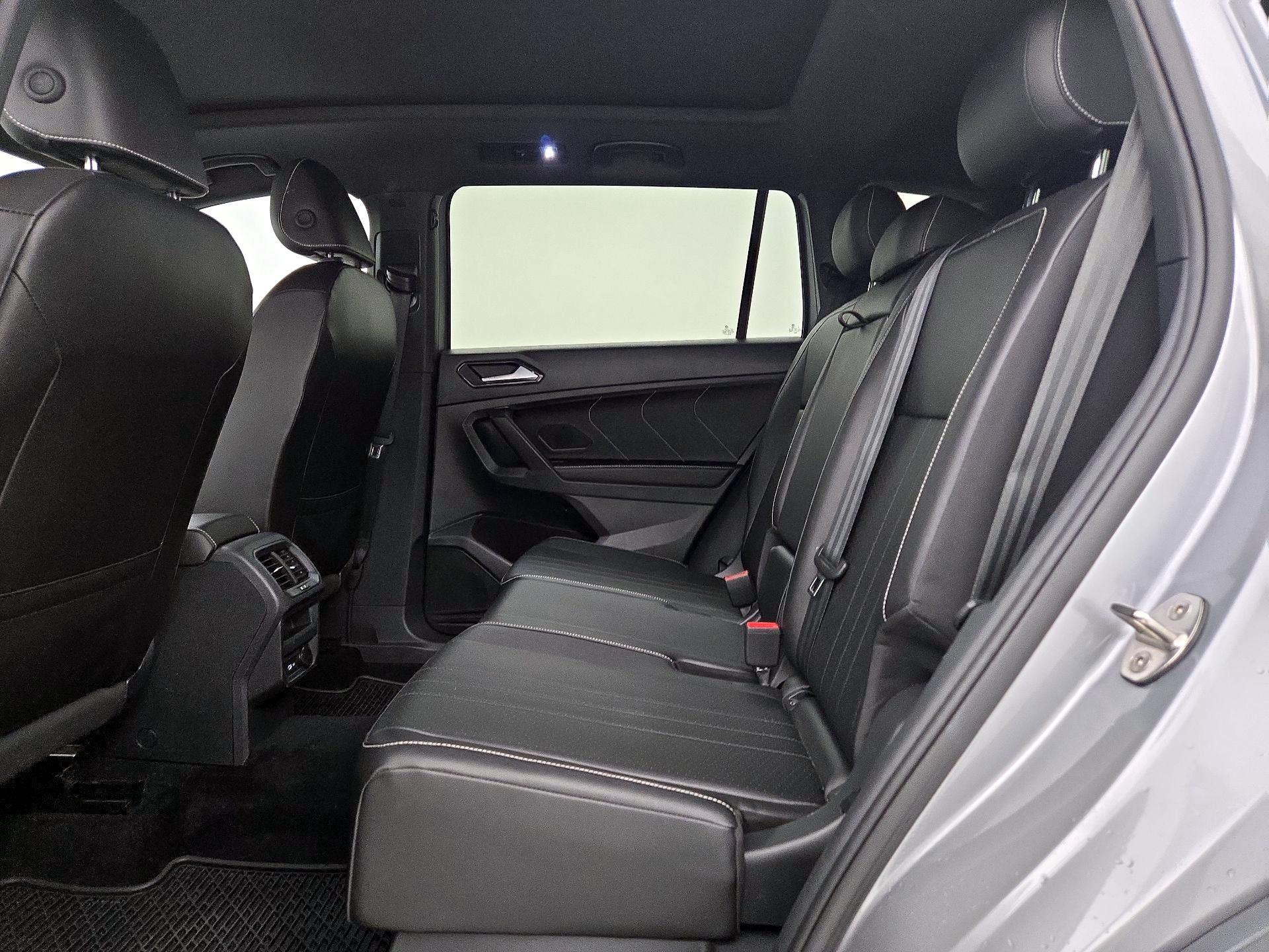Thumbnail: 2022 Volkswagen Tiguan - 20