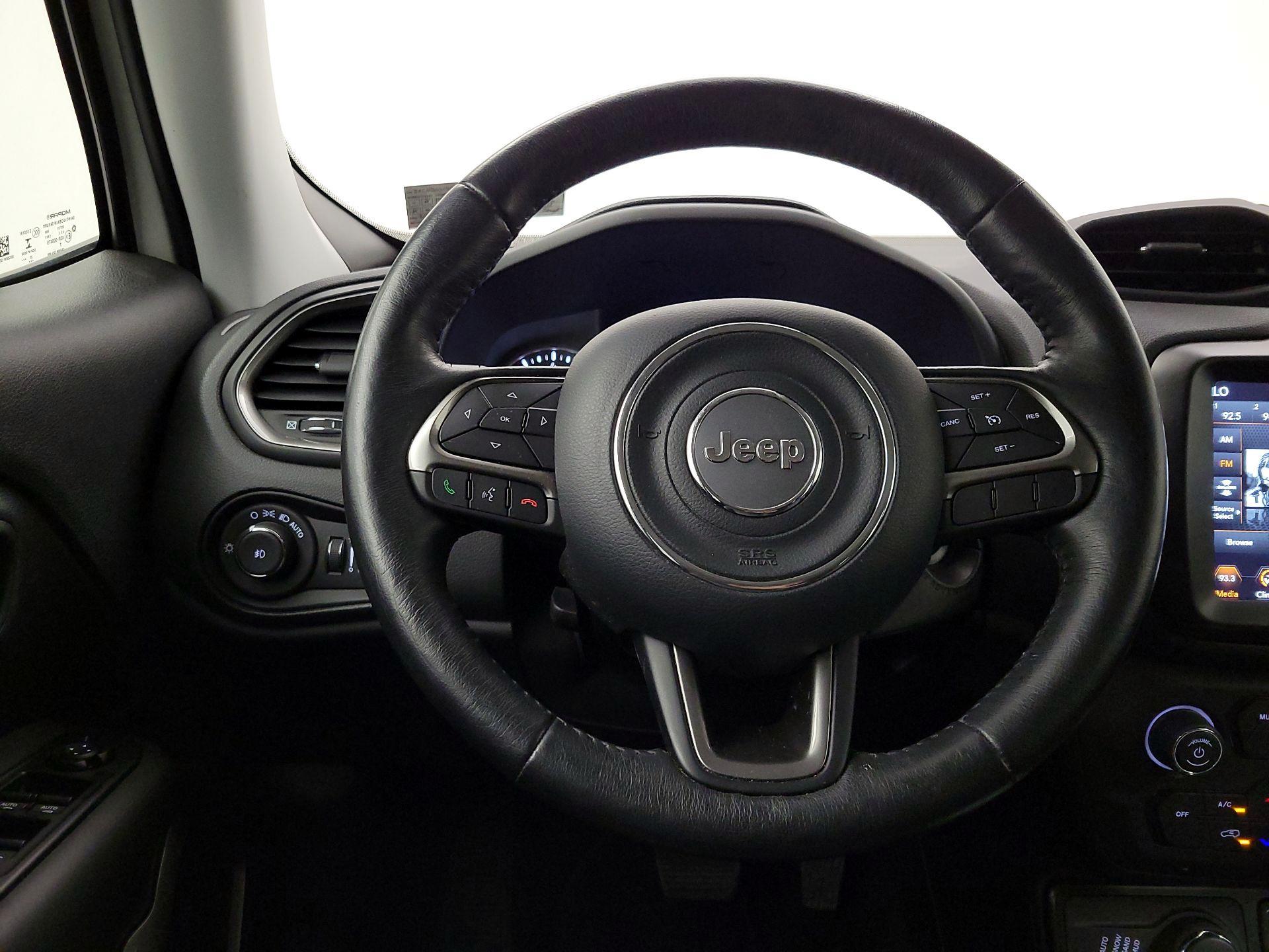Thumbnail: 2021 Jeep Renegade - 10