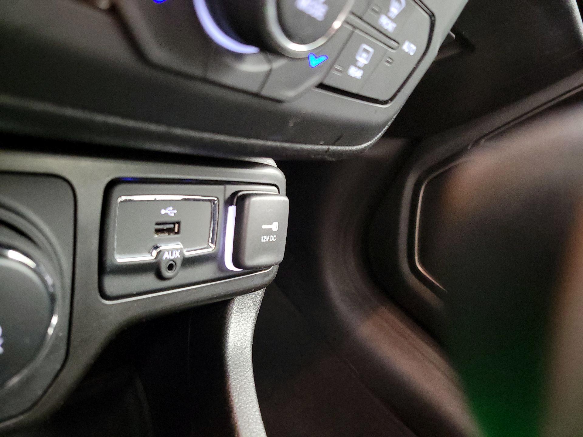 Thumbnail: 2021 Jeep Renegade - 19
