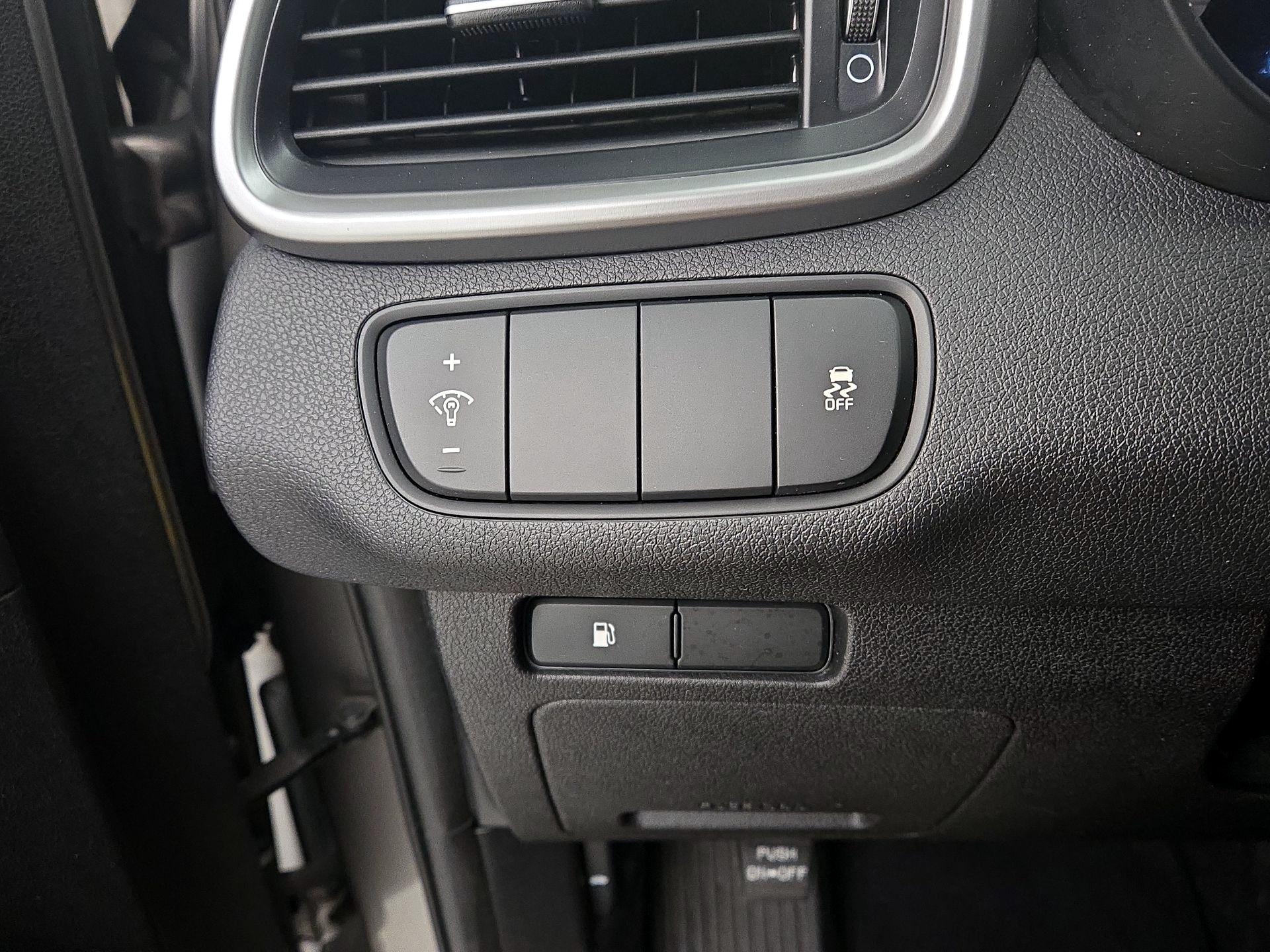 Thumbnail: 2016 Kia Sorento - 13