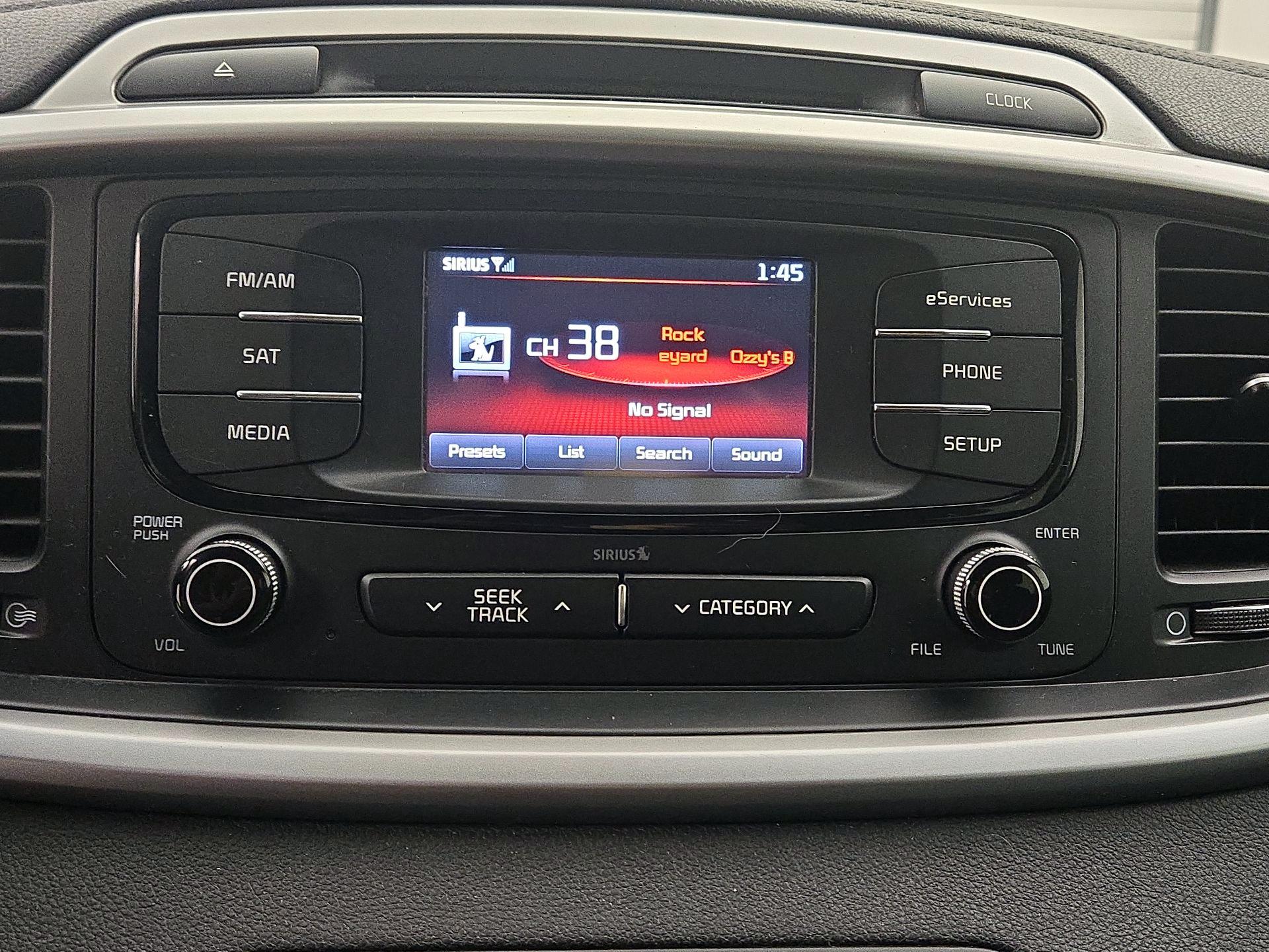 Thumbnail: 2016 Kia Sorento - 15