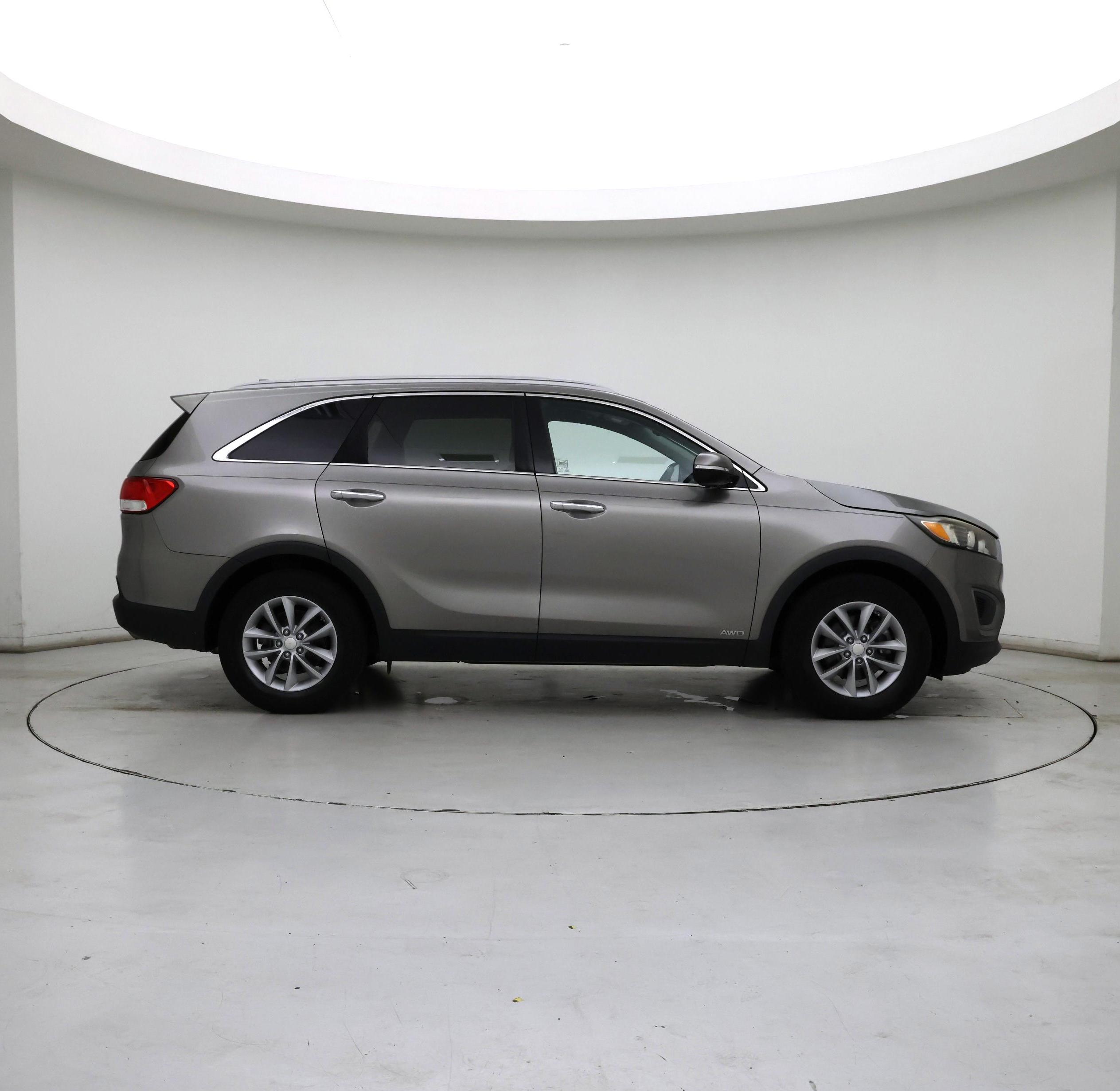 Thumbnail: 2016 Kia Sorento - 7