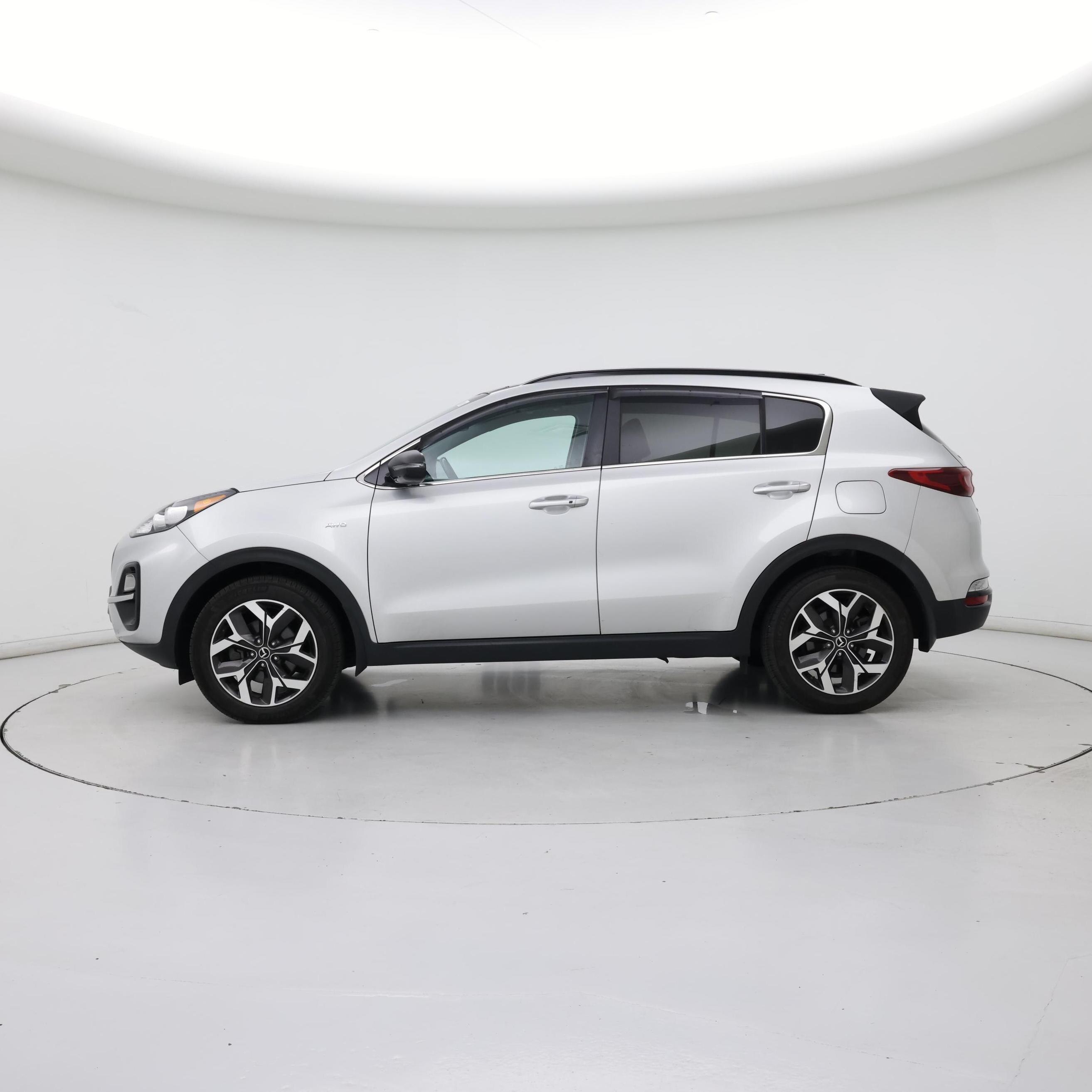 Thumbnail: 2020 Kia Sportage - 3