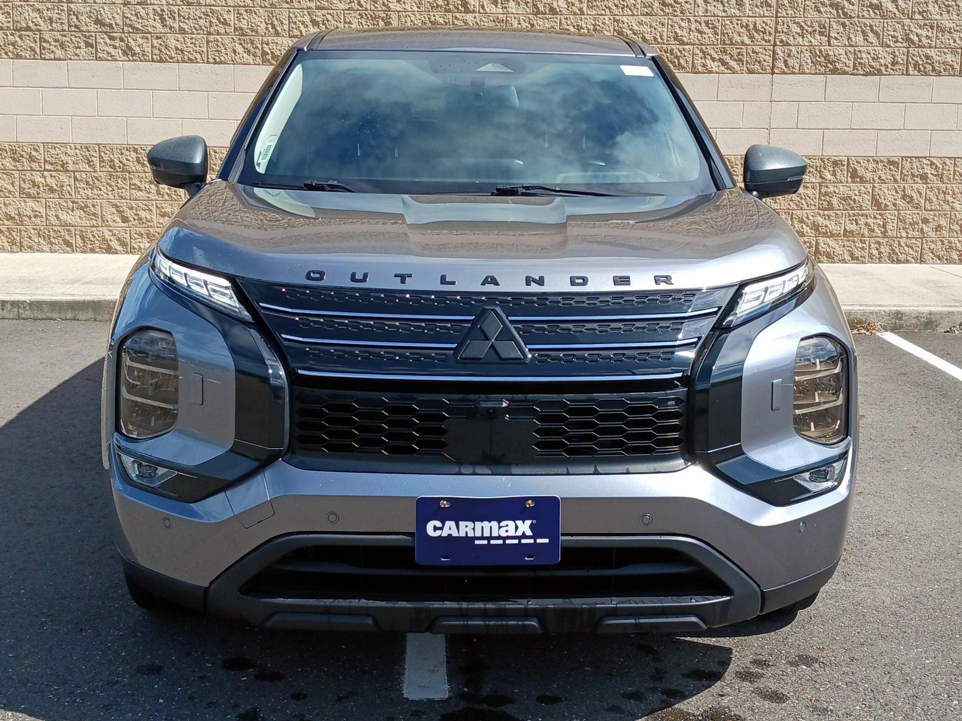 Thumbnail: 2023 Mitsubishi Outlander - 2