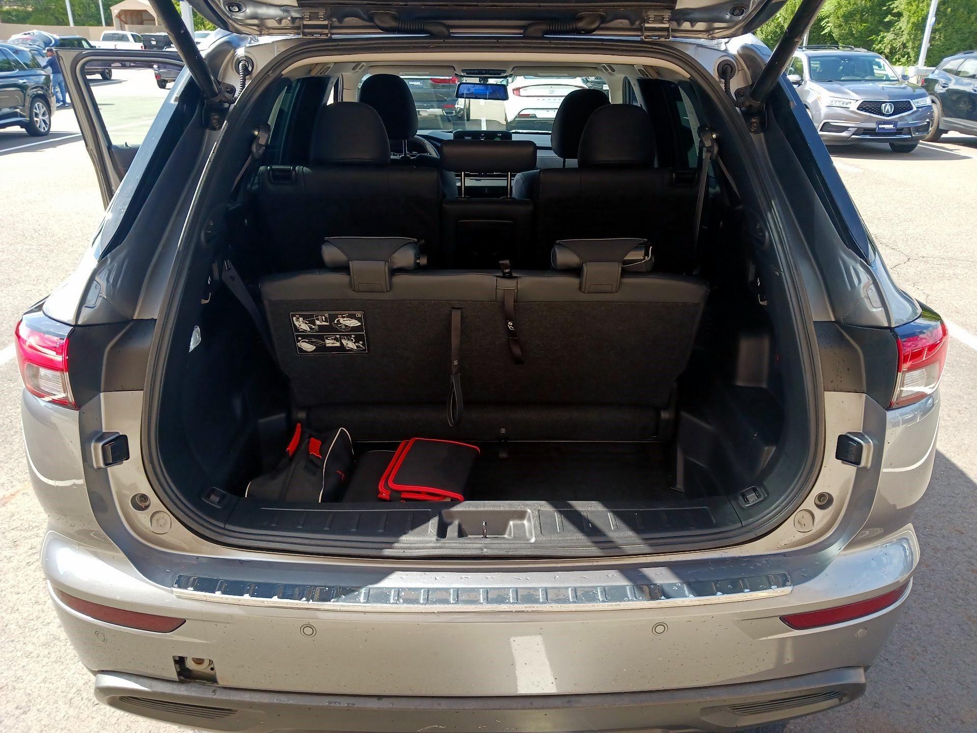 Thumbnail: 2023 Mitsubishi Outlander - 20