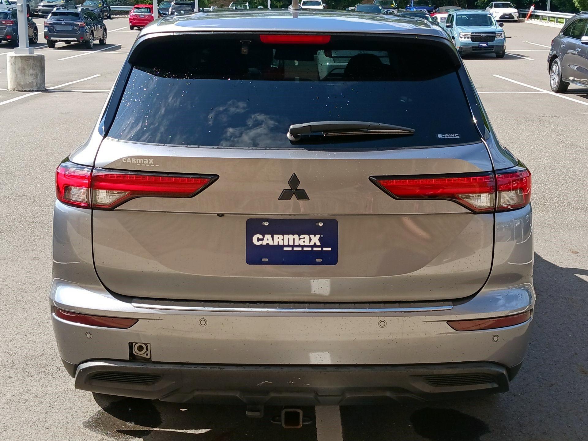 Thumbnail: 2023 Mitsubishi Outlander - 6
