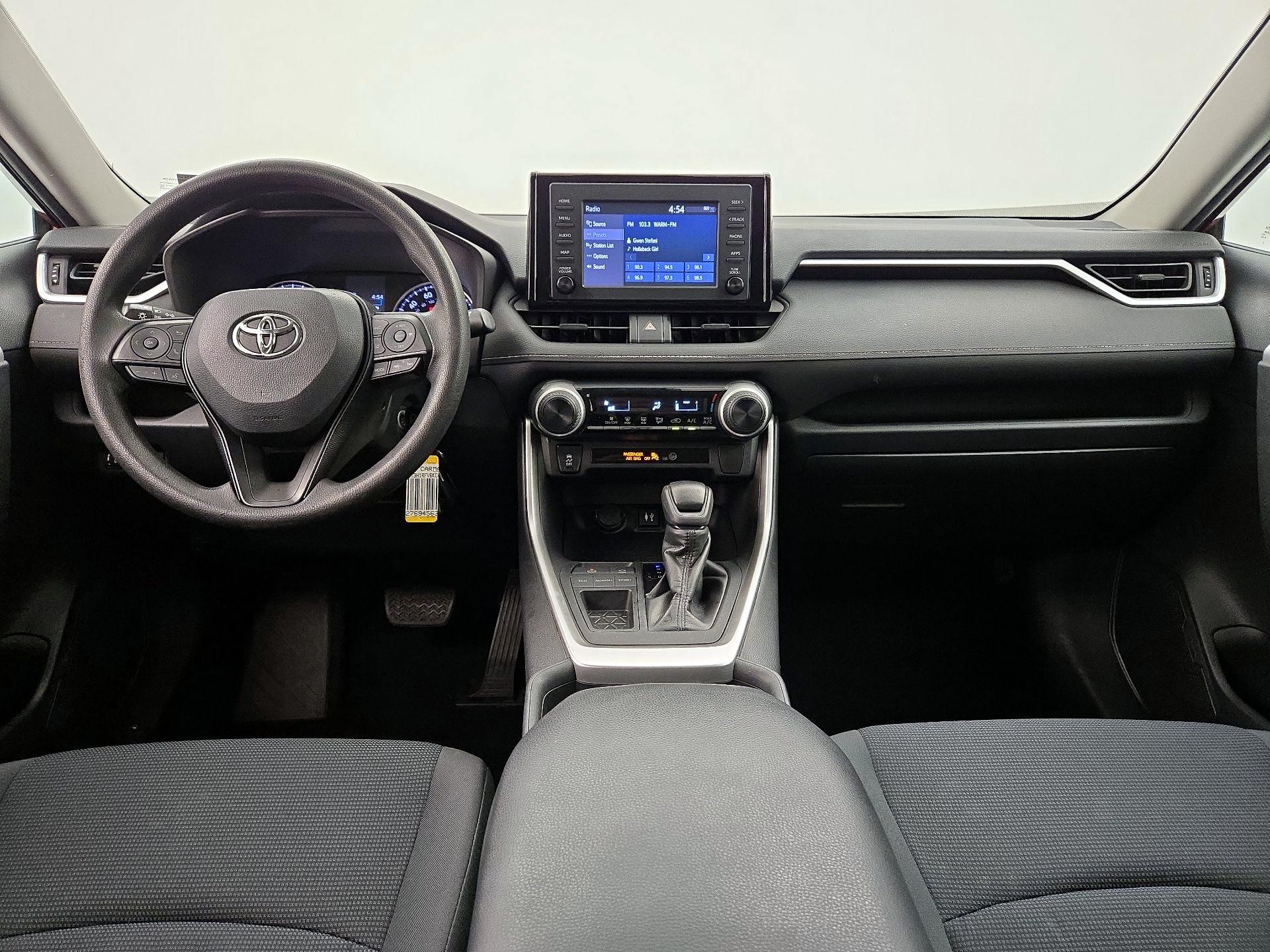 Thumbnail: 2019 Toyota RAV4 - 9