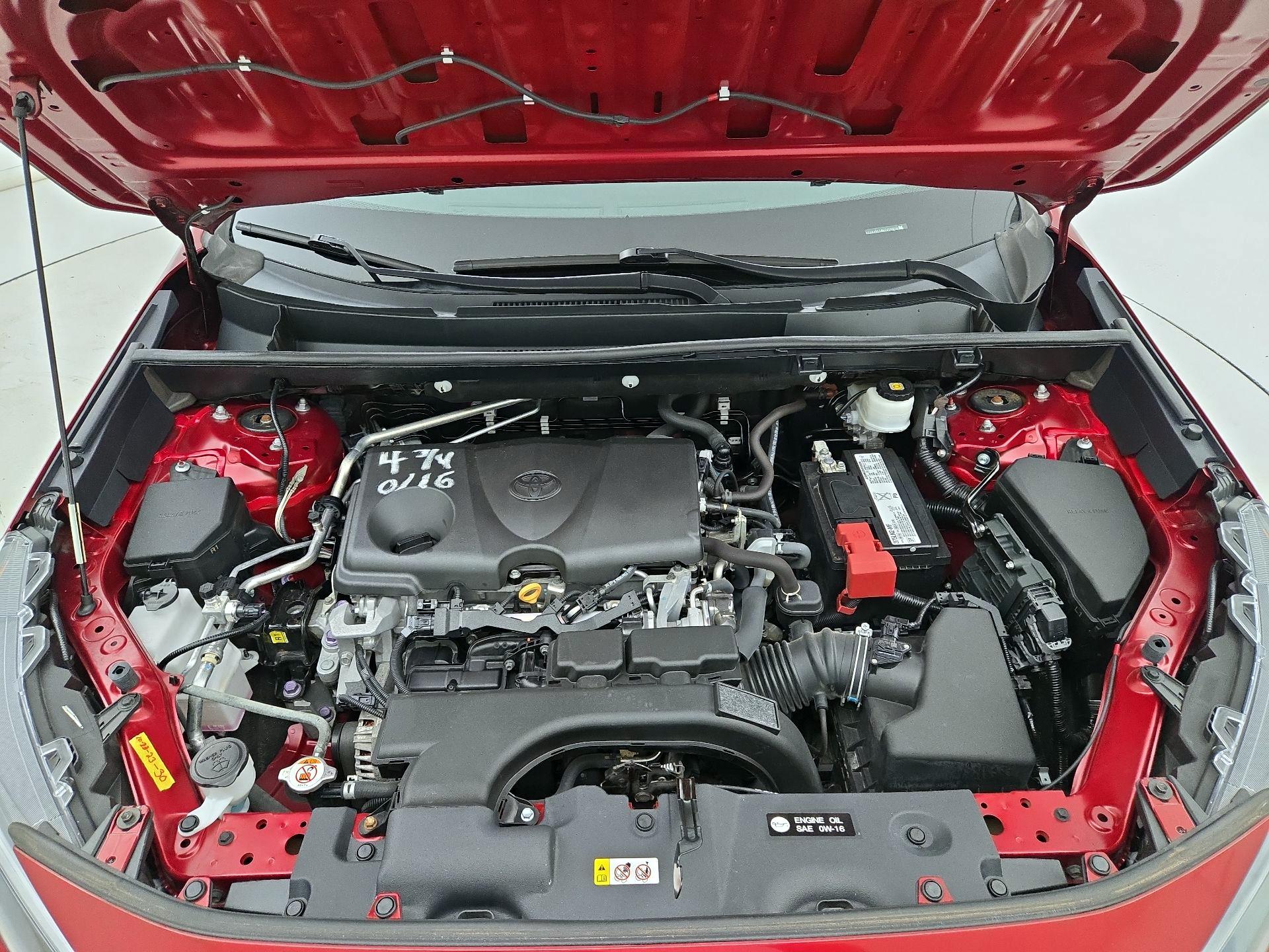 Thumbnail: 2019 Toyota RAV4 - 20
