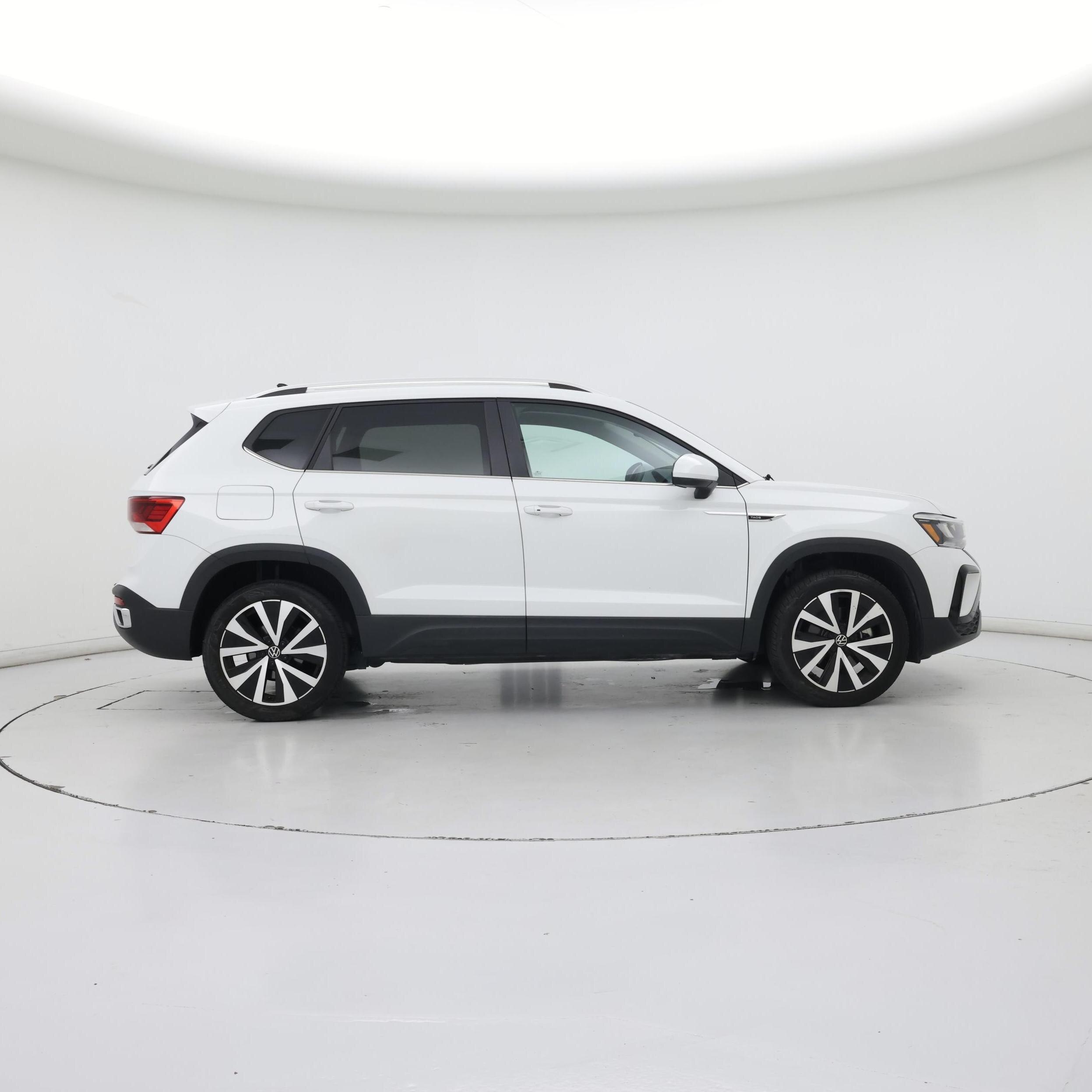 Thumbnail: 2023 Volkswagen Taos - 7