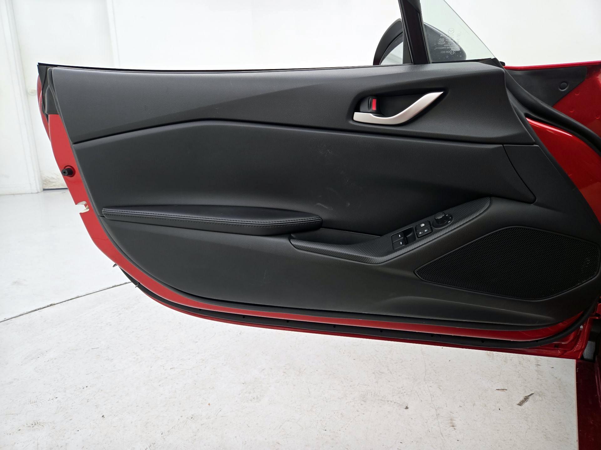 Thumbnail: 2020 Mazda MX-5 Miata - 12