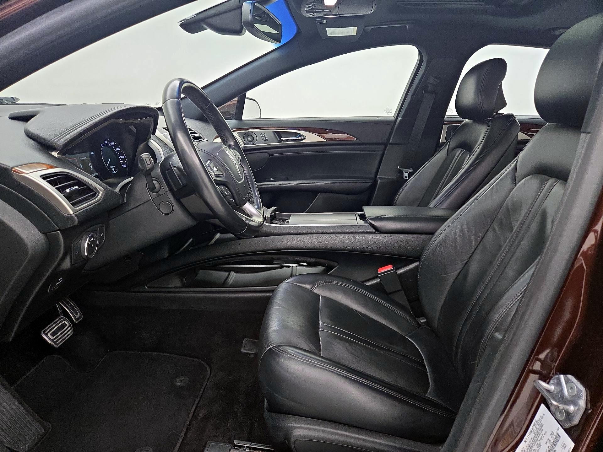 Thumbnail: 2019 Lincoln MKZ - 11