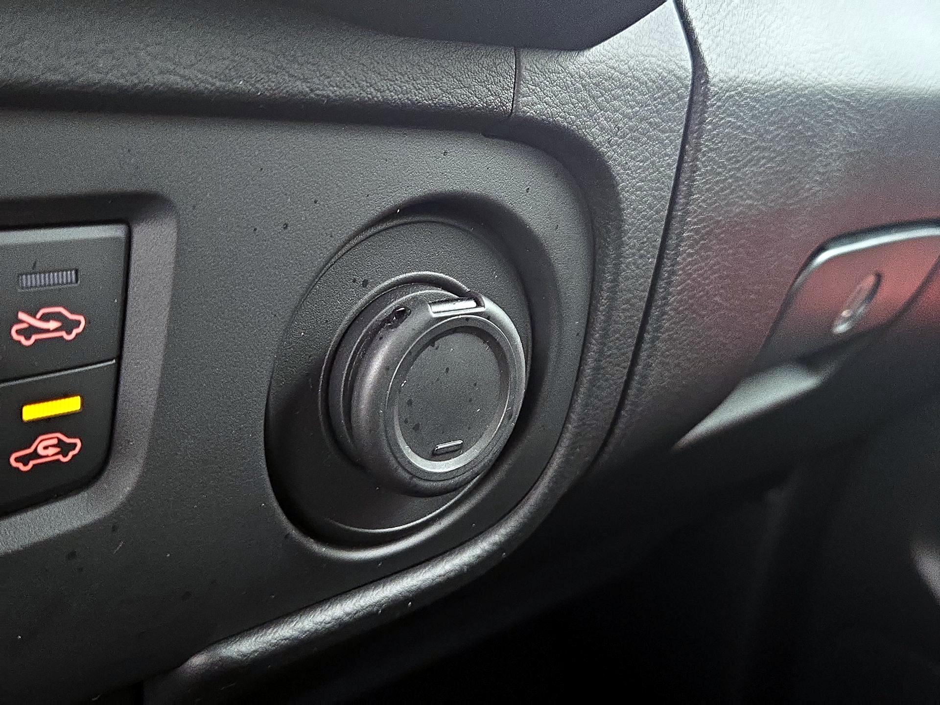 Thumbnail: 2025 Nissan Frontier - 18