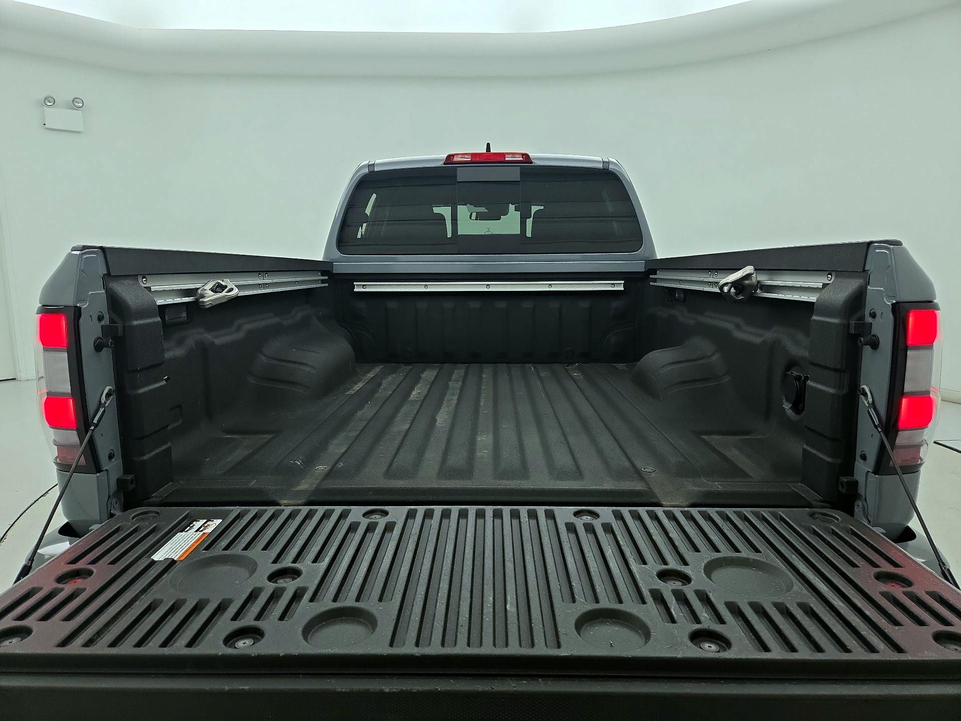 Thumbnail: 2025 Nissan Frontier - 20
