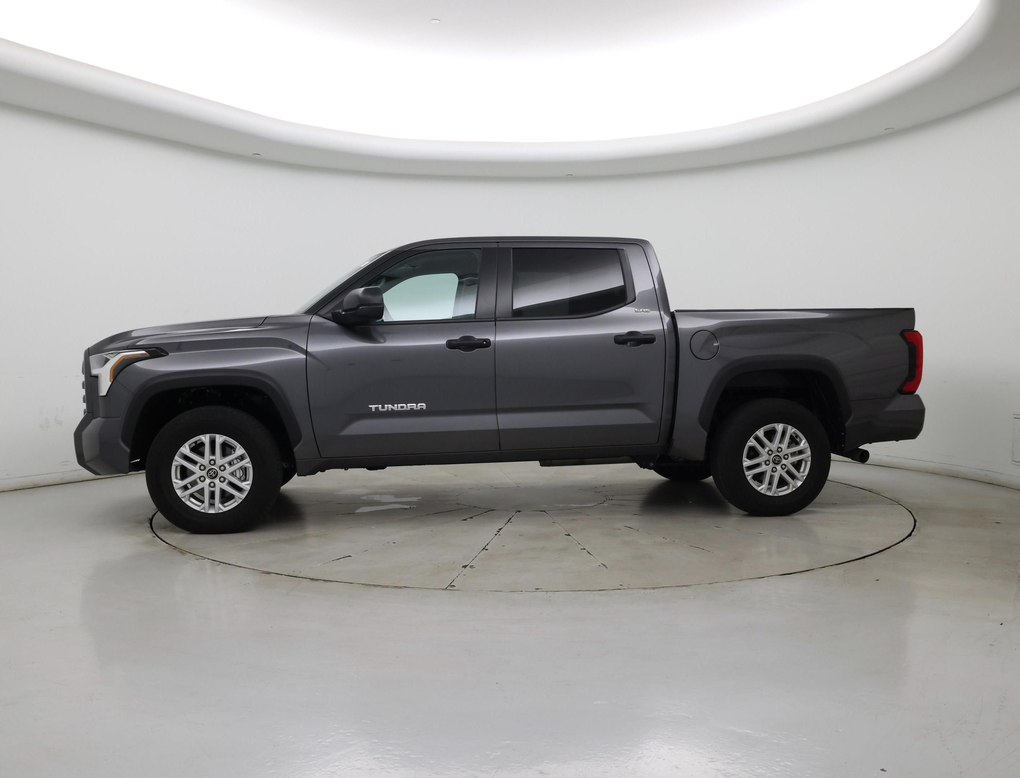 Thumbnail: 2024 Toyota Tundra - 3