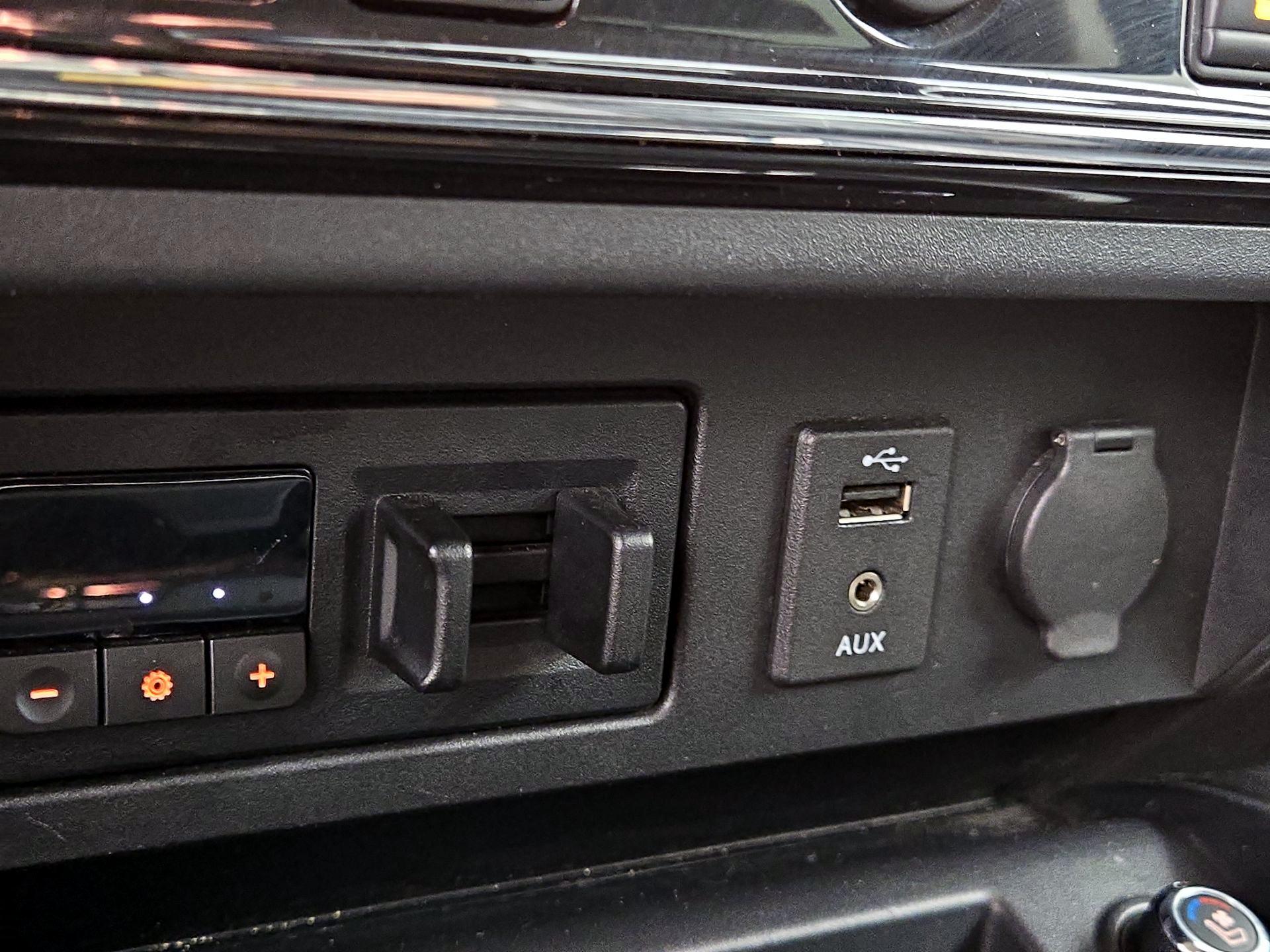 Thumbnail: 2017 Nissan Titan - 19