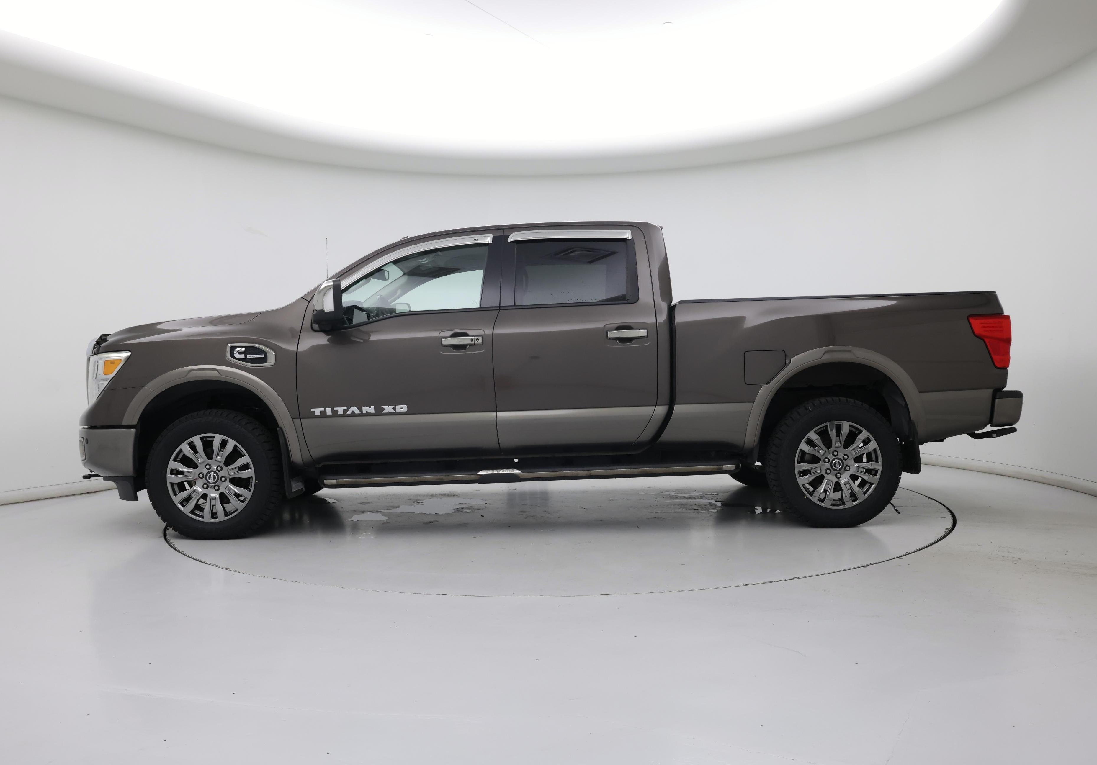 Thumbnail: 2017 Nissan Titan - 3