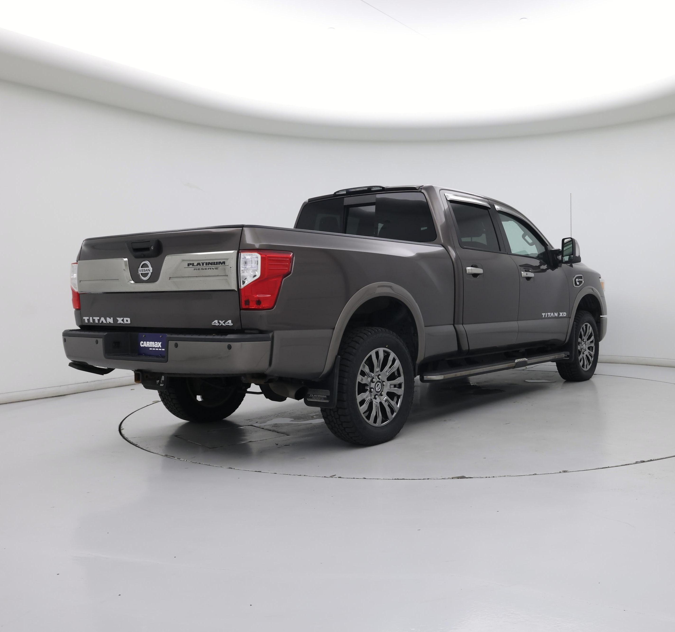 Thumbnail: 2017 Nissan Titan - 8