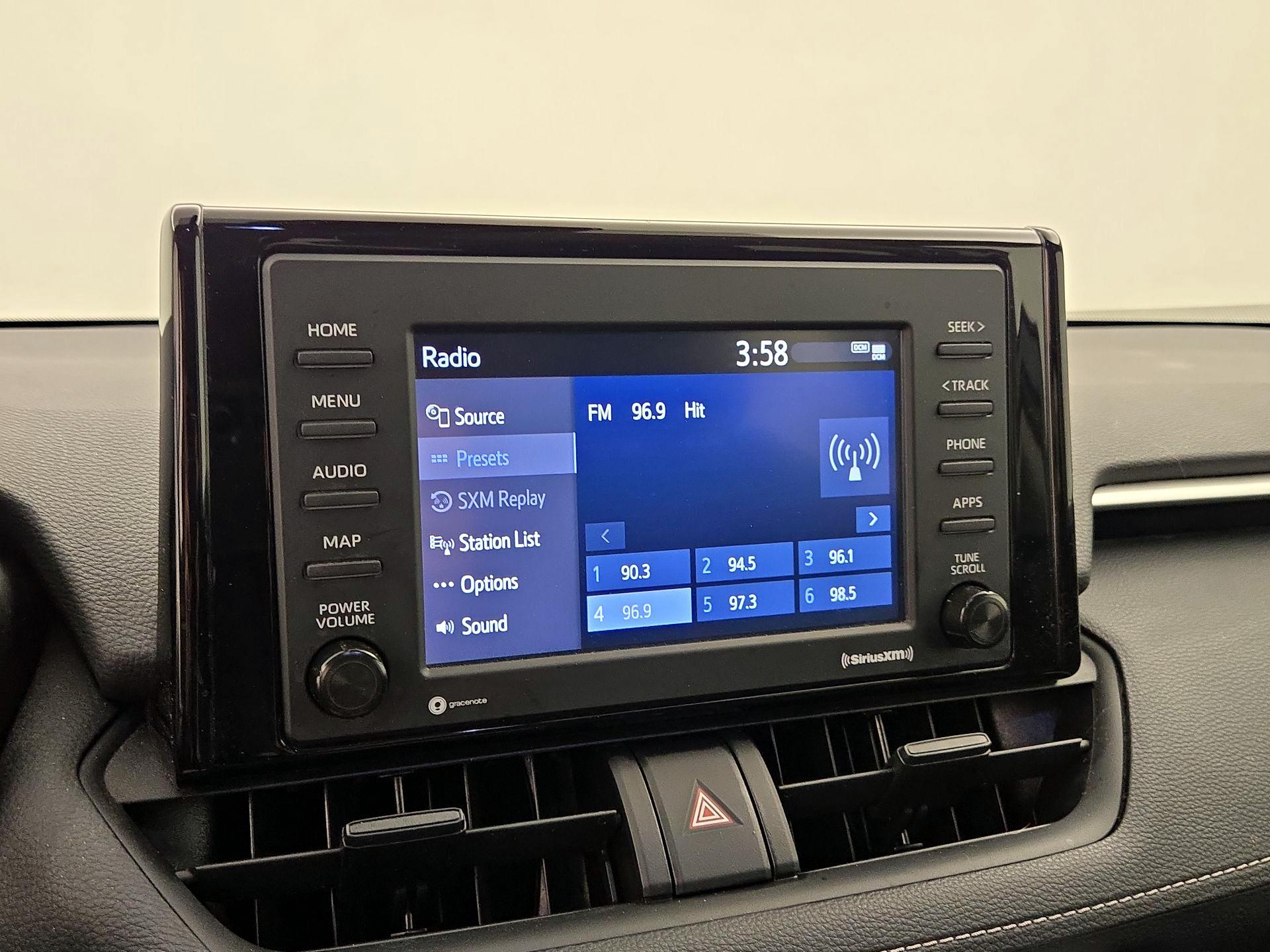 Thumbnail: 2021 Toyota RAV4 - 15