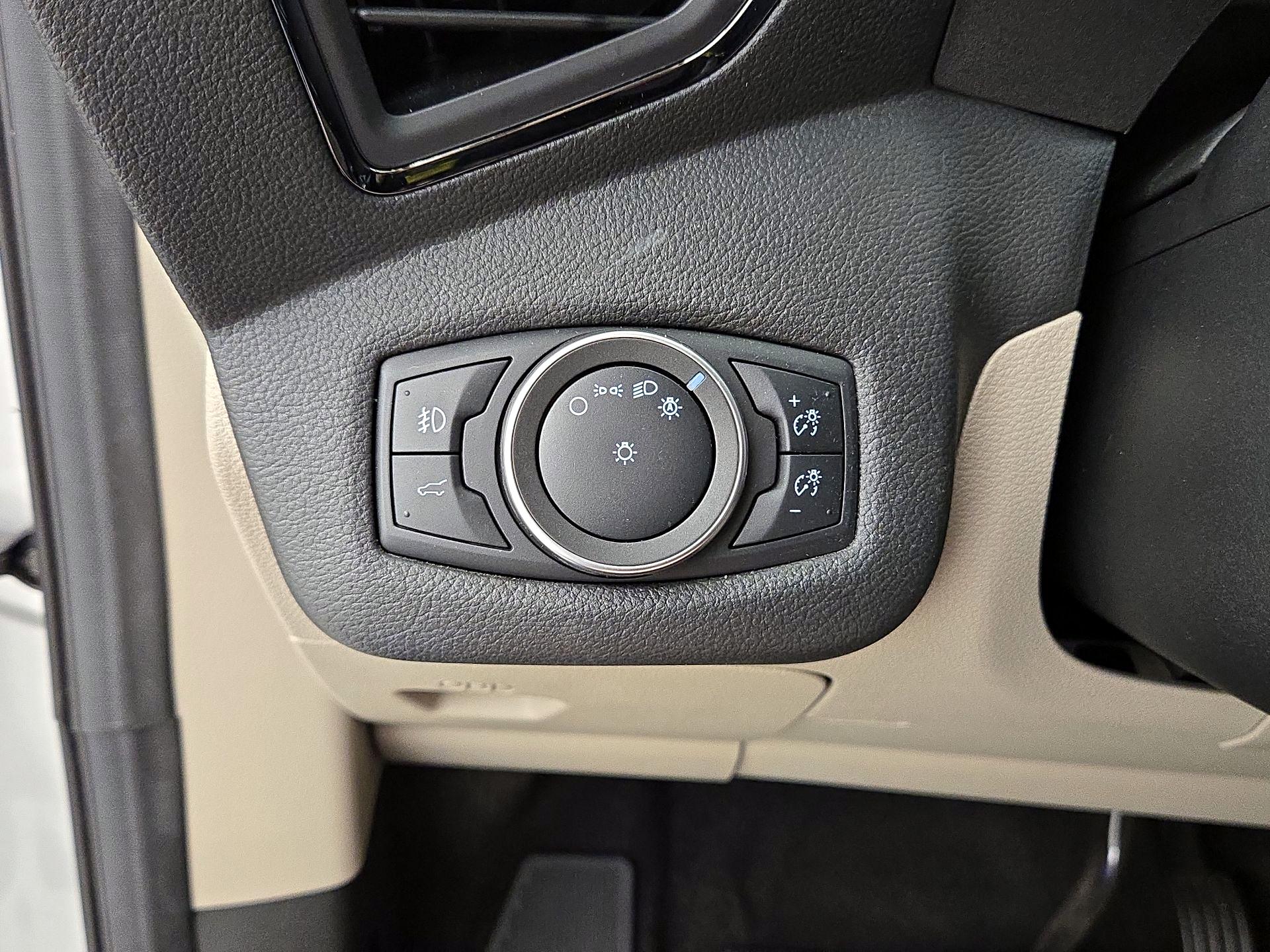 Thumbnail: 2019 Ford Escape - 13