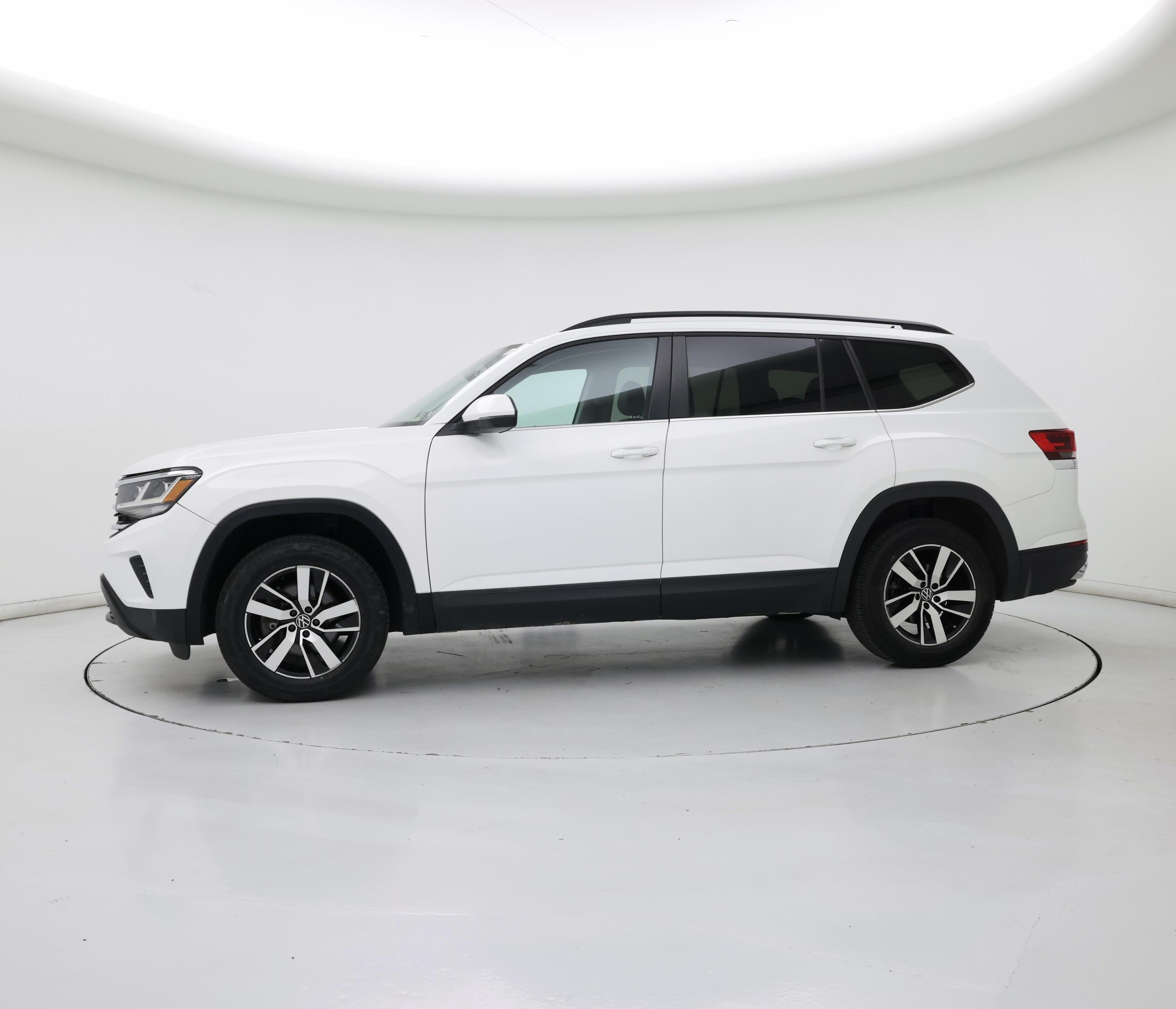 Thumbnail: 2021 Volkswagen Atlas - 3