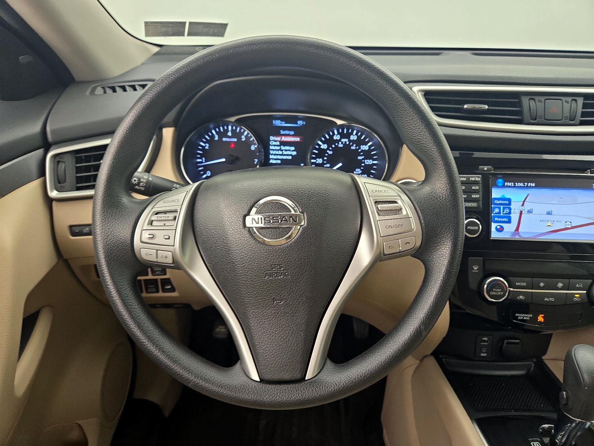 Thumbnail: 2016 Nissan Rogue - 10