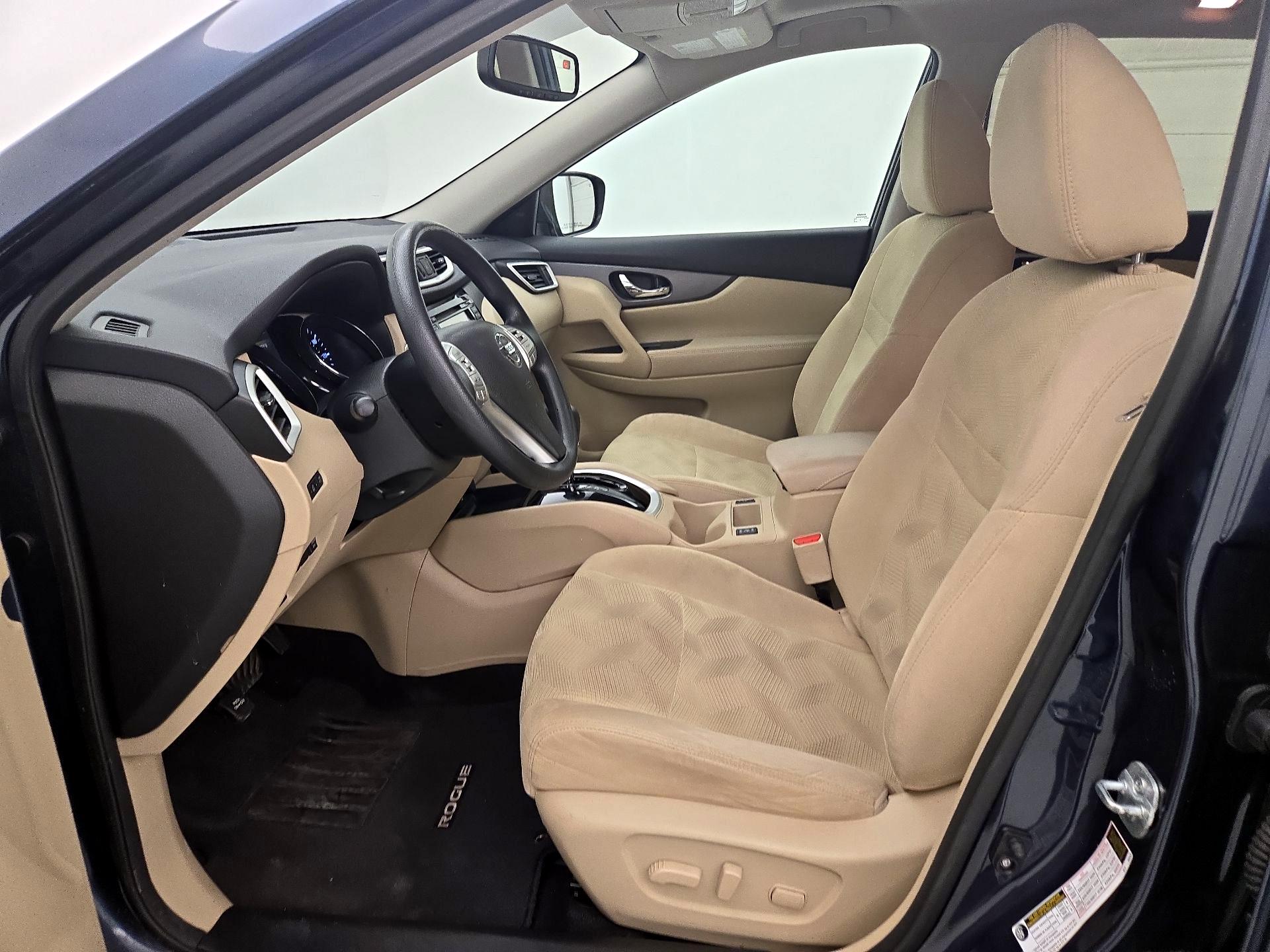 Thumbnail: 2016 Nissan Rogue - 11