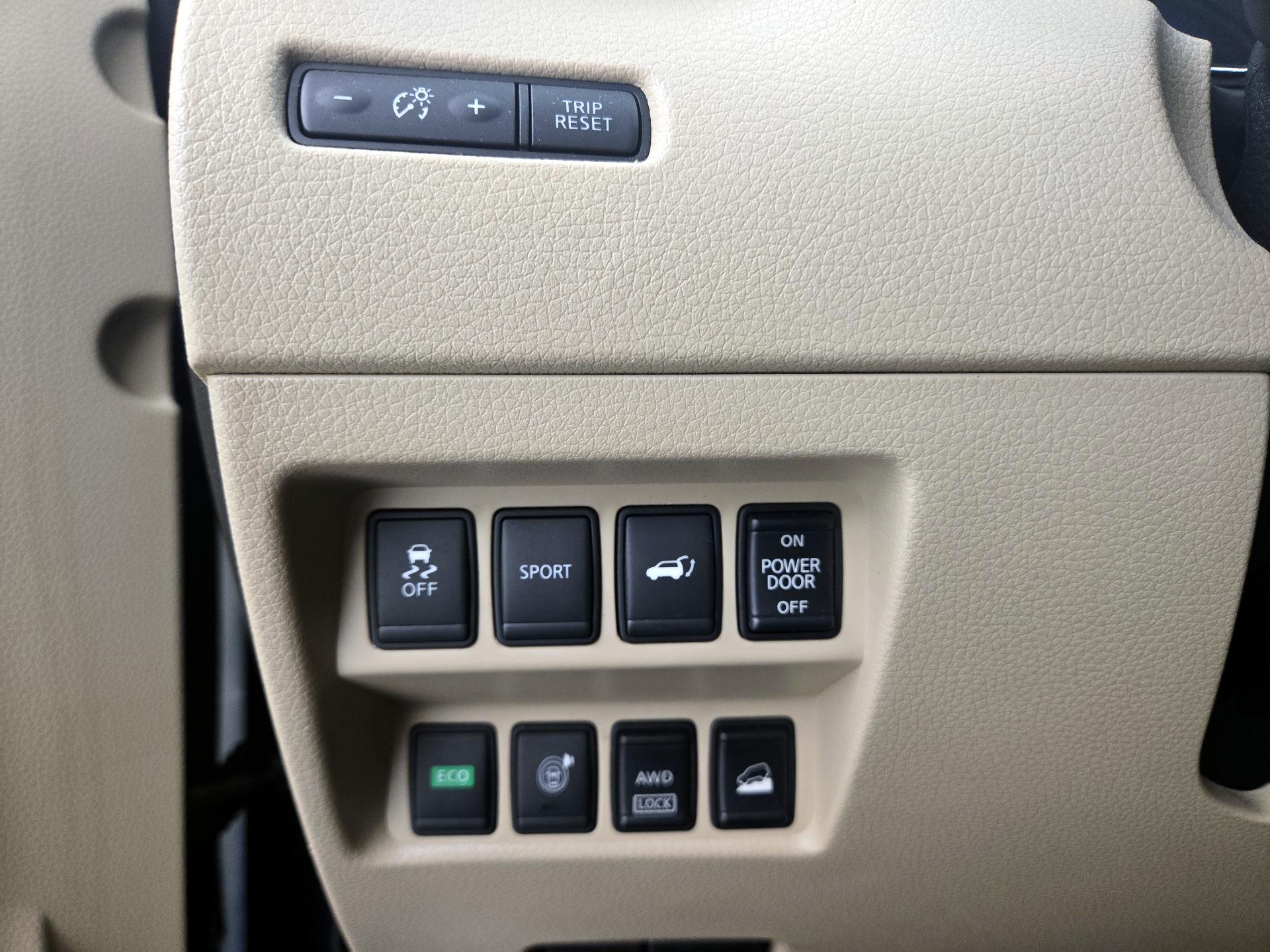 Thumbnail: 2016 Nissan Rogue - 13