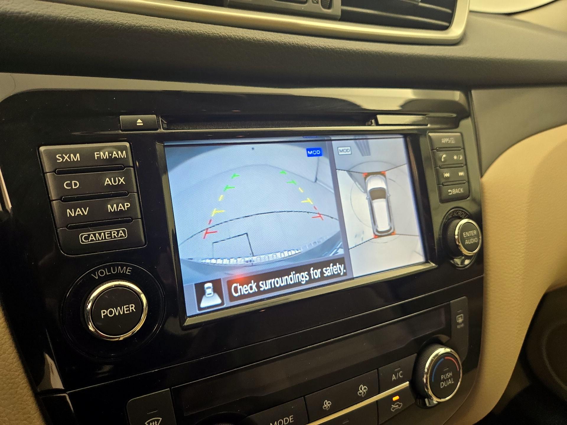 Thumbnail: 2016 Nissan Rogue - 15