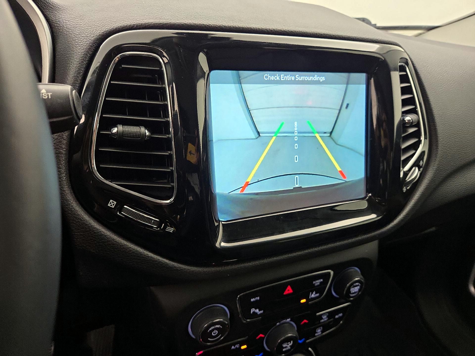 Thumbnail: 2017 Jeep Compass - 14