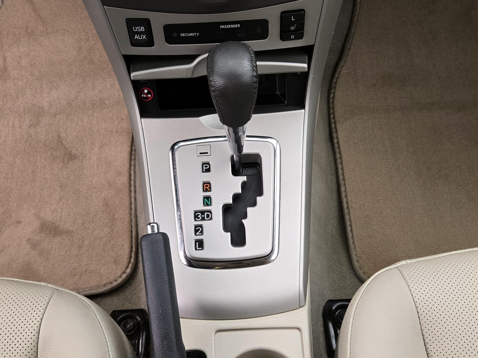 Thumbnail: 2013 Toyota Corolla - 15