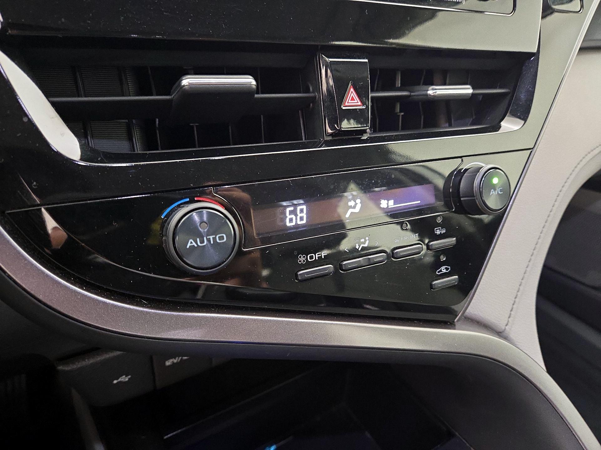 Thumbnail: 2021 Toyota Camry - 16