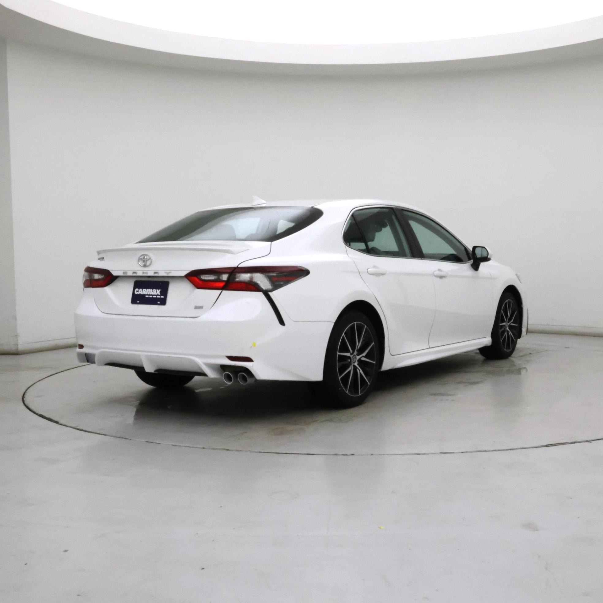 Thumbnail: 2021 Toyota Camry - 8